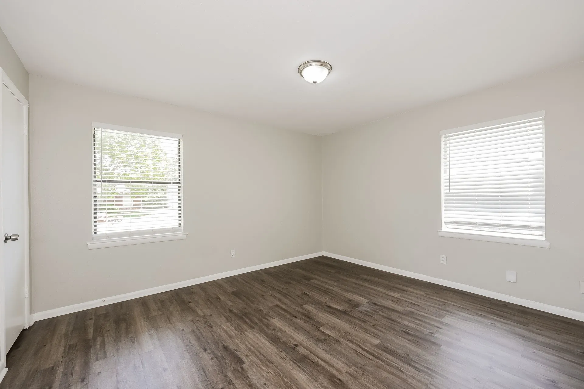 Single Family Residence For Rent in Dallas County , 720 Emberwood Drive, Dallas, Texas 75232, 3 Bedroom, 1 Bathroom, 1 Garage spaces, 956 Sqft, built in 1956, mls#21374567, Real Estate Agent in Dallas, Homes For Rent in Dallas county, Homes For Rent in Dallas, Realtor in Dallas Texas, Real Estate Brokerage Independent Realty Texas, Luminita Cordes Realtor