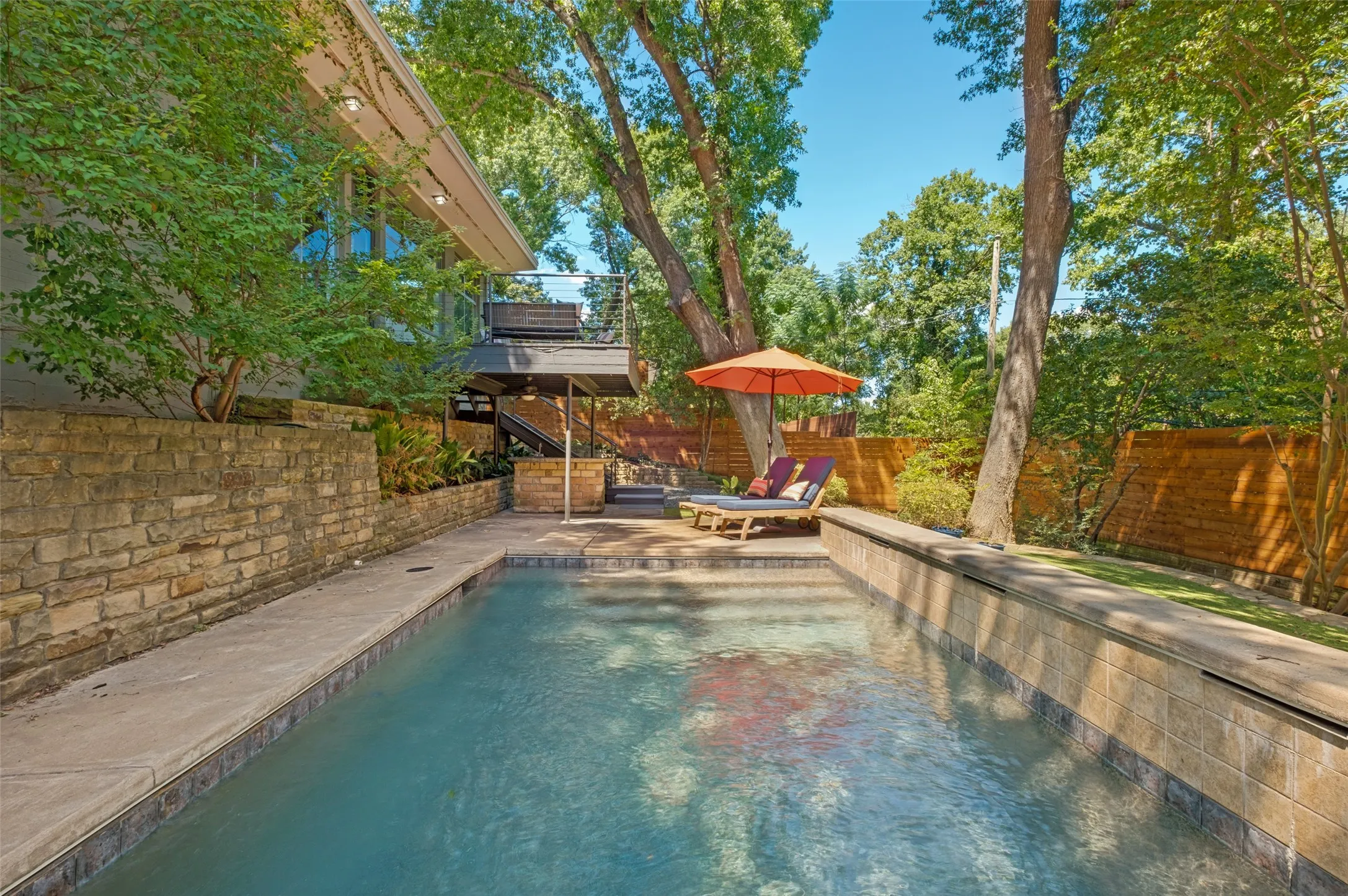 Single Family Residence For Sale in Dallas County , 7306 Walling Lane, Dallas, Texas 75231, 2 Bedroom, 2 Bathroom, Garage spaces, 1,508 Sqft, built in 1958, mls#21373677, Real Estate Agent in Dallas, Homes For Sale in Dallas county, Homes For Sale in Dallas, Realtor in Dallas Texas, Real Estate Brokerage Independent Realty Texas, Luminita Cordes Realtor