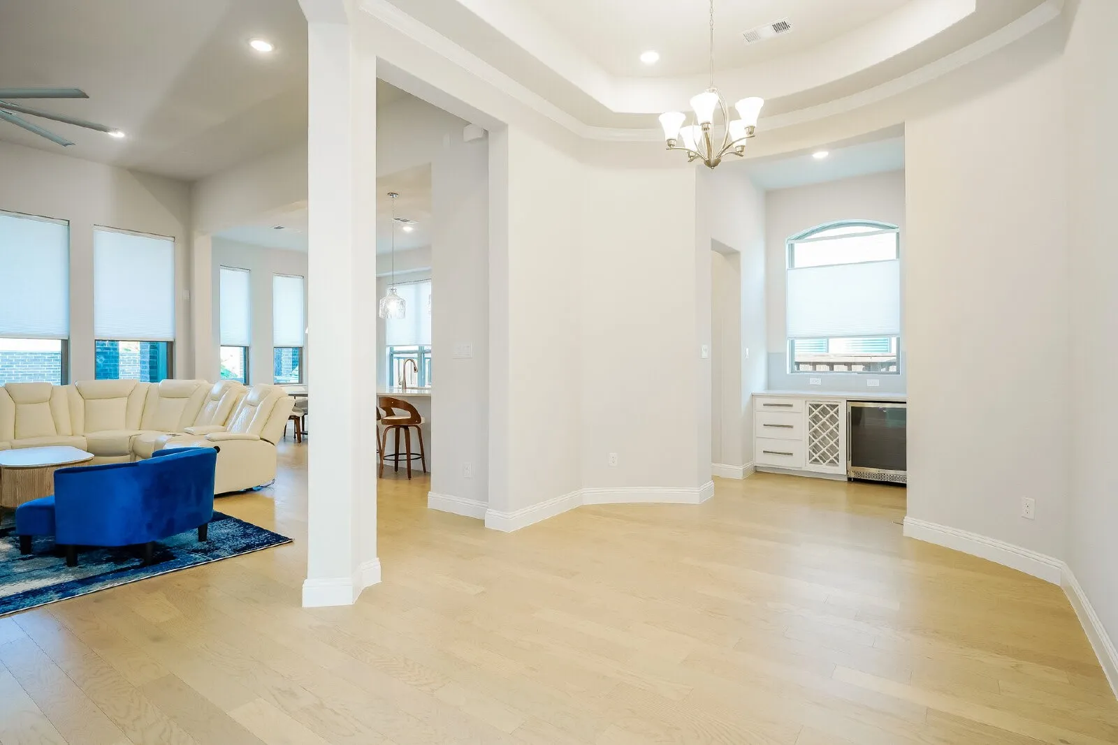 Single Family Residence For Rent in Ellis County , 2000 Johnson Road, Mansfield, Texas 76065, 3 Bedroom, 3 Bathroom, 2 Garage spaces, 2,539 Sqft, built in 2022, mls#21374574, Real Estate Agent in Mansfield, Homes For Rent in Ellis county, Homes For Rent in Mansfield, Realtor in Mansfield Texas, Real Estate Brokerage Independent Realty Texas, Luminita Cordes Realtor