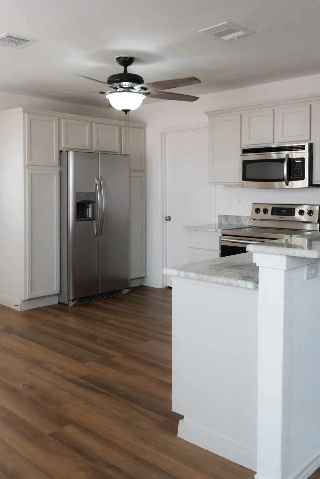 Single Family Residence For Rent in Tarrant County , 3883 Fox Run Drive, Fort Worth, Texas 76123, 3 Bedroom, 2 Bathroom, 2 Garage spaces, 1,497 Sqft, built in 1998, mls#21374577, Real Estate Agent in Fort Worth, Homes For Rent in Tarrant county, Homes For Rent in Fort Worth, Realtor in Fort Worth Texas, Real Estate Brokerage Independent Realty Texas, Luminita Cordes Realtor
