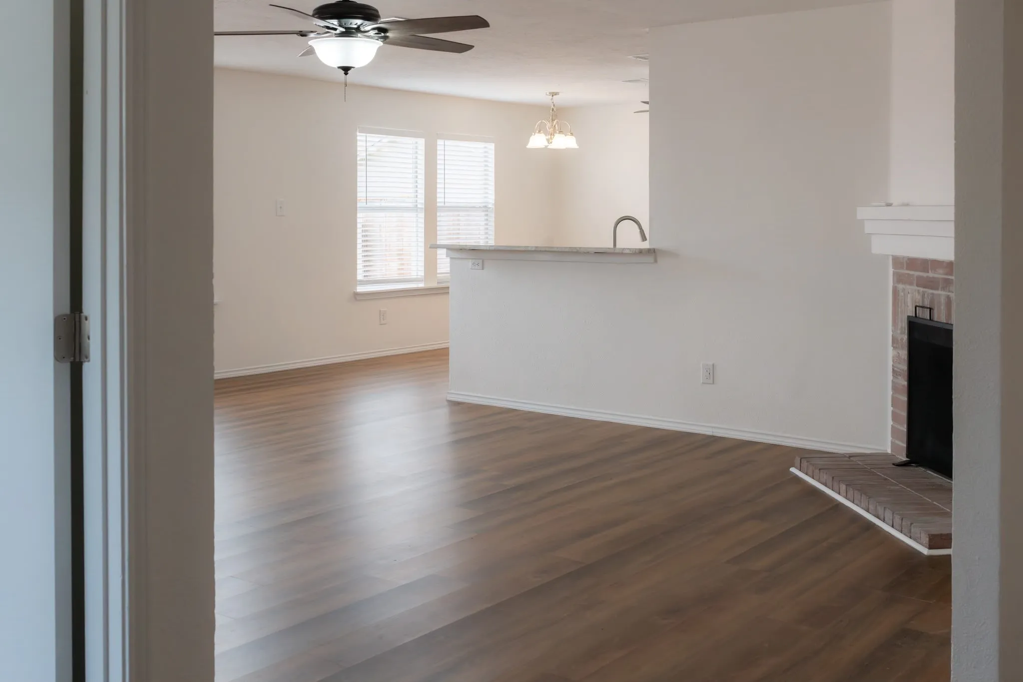 Single Family Residence For Rent in Tarrant County , 3883 Fox Run Drive, Fort Worth, Texas 76123, 3 Bedroom, 2 Bathroom, 2 Garage spaces, 1,497 Sqft, built in 1998, mls#21374577, Real Estate Agent in Fort Worth, Homes For Rent in Tarrant county, Homes For Rent in Fort Worth, Realtor in Fort Worth Texas, Real Estate Brokerage Independent Realty Texas, Luminita Cordes Realtor