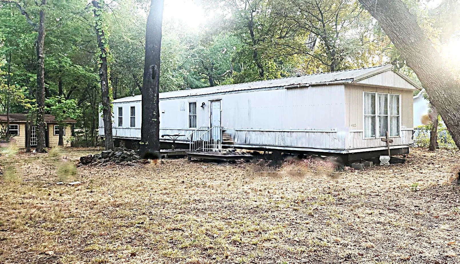 Mobile Home For Sale in Henderson County , 112 Charlie's Place Road, Trinidad, Texas 75163, 3 Bedroom, 2 Bathroom, Garage spaces, 1,200 Sqft, built in 1997, mls#21374386, Real Estate Agent in Trinidad, Homes For Sale in Henderson county, Homes For Sale in Trinidad, Realtor in Trinidad Texas, Real Estate Brokerage Independent Realty Texas, Luminita Cordes Realtor