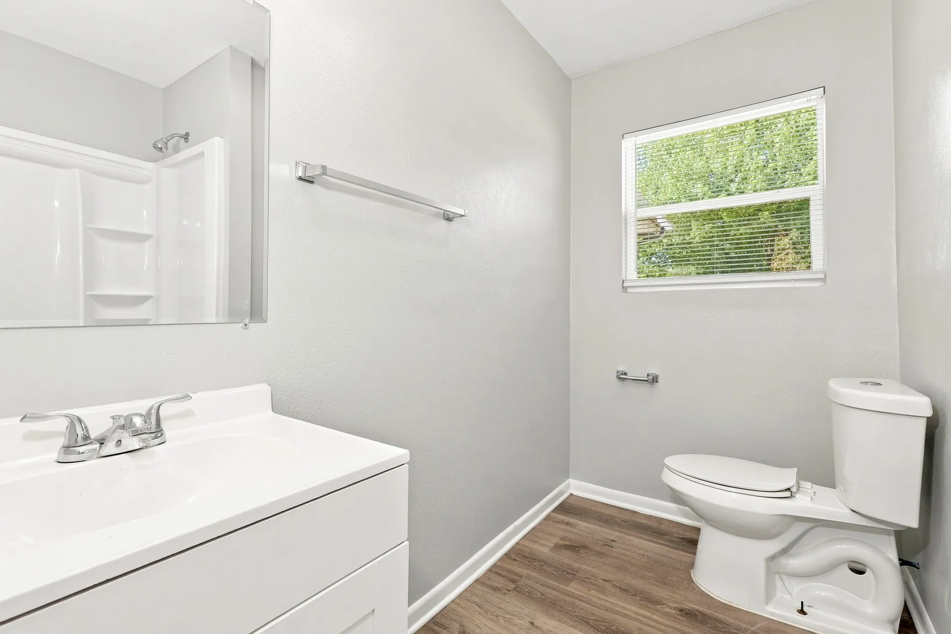 Single Family Residence For Rent in Tarrant County , 5825 Aton Avenue, Westworth Village, Texas 76114, 3 Bedroom, 2 Bathroom, Garage spaces, 1,133 Sqft, built in 1955, mls#21374578, Real Estate Agent in Westworth Village, Homes For Rent in Tarrant county, Homes For Rent in Westworth Village, Realtor in Westworth Village Texas, Real Estate Brokerage Independent Realty Texas, Luminita Cordes Realtor