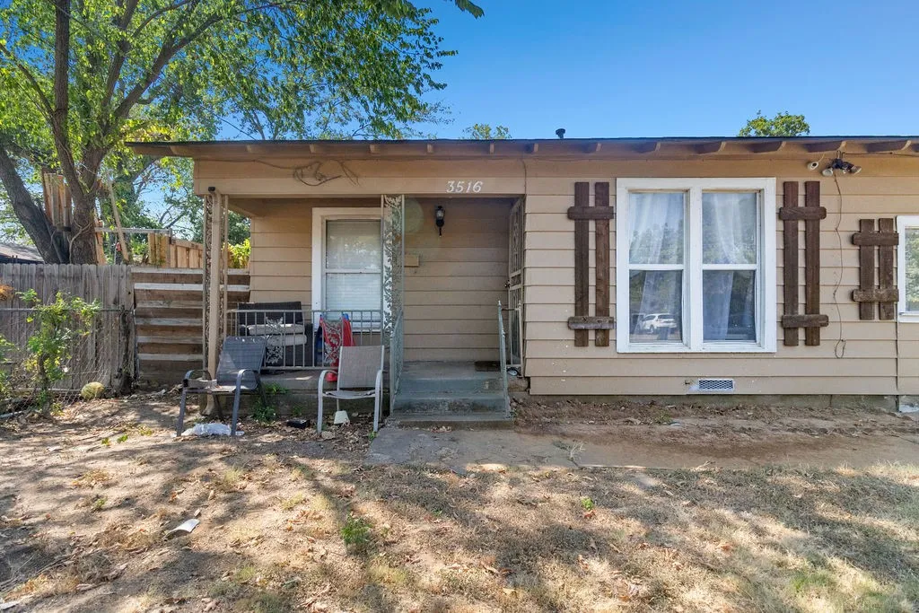 Single Family Residence For Sale in Tarrant County , 3516 Wilbarger Street, Fort Worth, Texas 76119, 3 Bedroom, 1 Bathroom, Garage spaces, 1,177 Sqft, built in 1957, mls#21373685, Real Estate Agent in Fort Worth, Homes For Sale in Tarrant county, Homes For Sale in Fort Worth, Realtor in Fort Worth Texas, Real Estate Brokerage Independent Realty Texas, Luminita Cordes Realtor