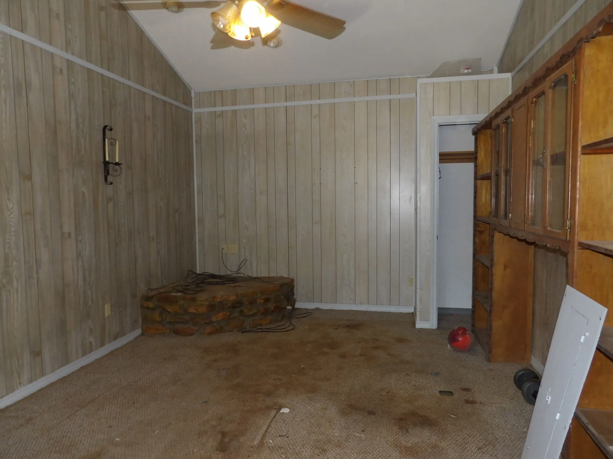 Living Area 2