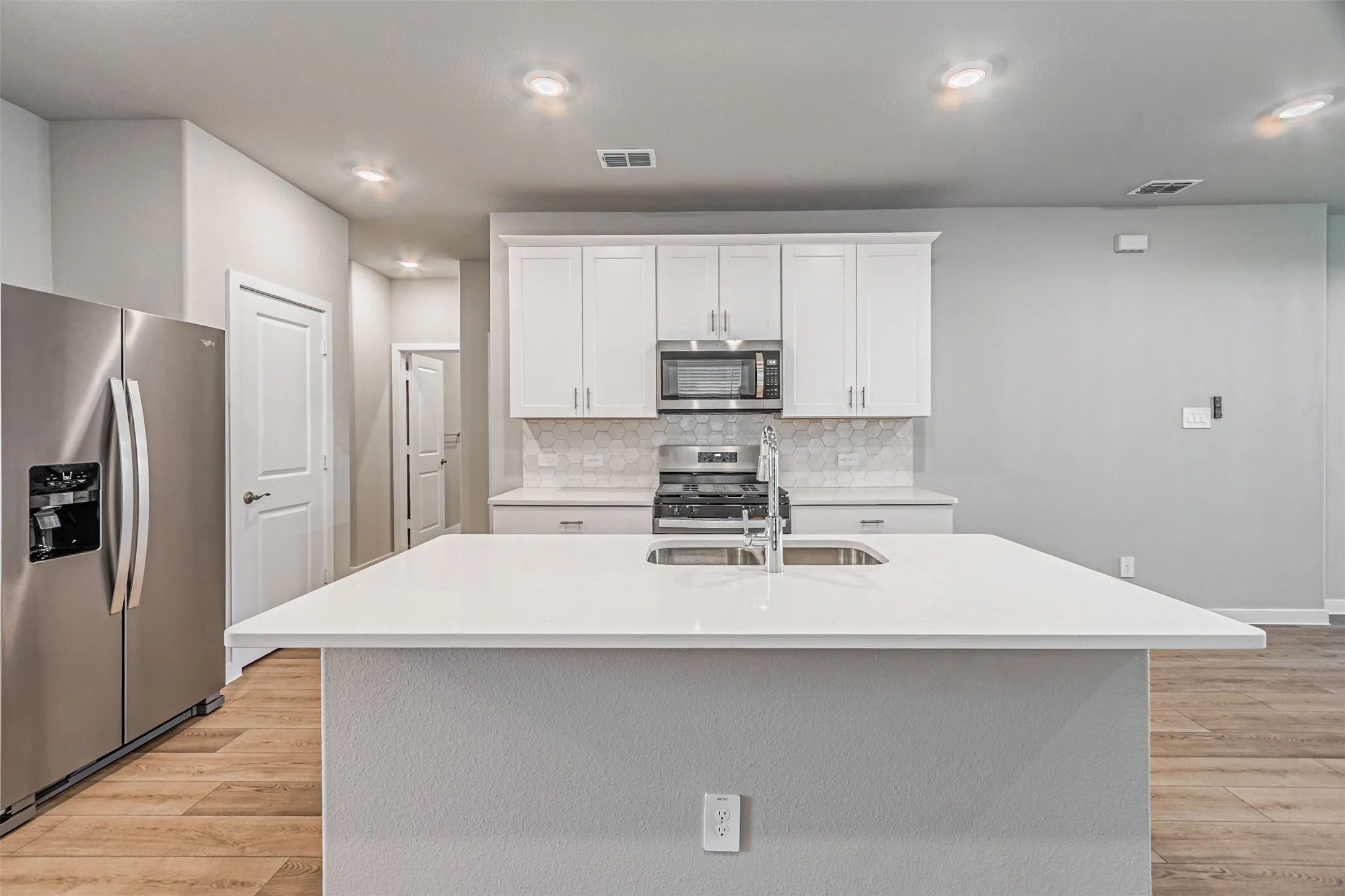Single Family Residence For Rent in Collin County , 6005 alderton Drive, Mc Kinney, Texas 75071, 4 Bedroom, 2 Bathroom, 2 Garage spaces, 1,605 Sqft, built in 2026, mls#21374590, Real Estate Agent in Mc Kinney, Homes For Rent in Collin county, Homes For Rent in Mc Kinney, Realtor in Mc Kinney Texas, Real Estate Brokerage Independent Realty Texas, Luminita Cordes Realtor