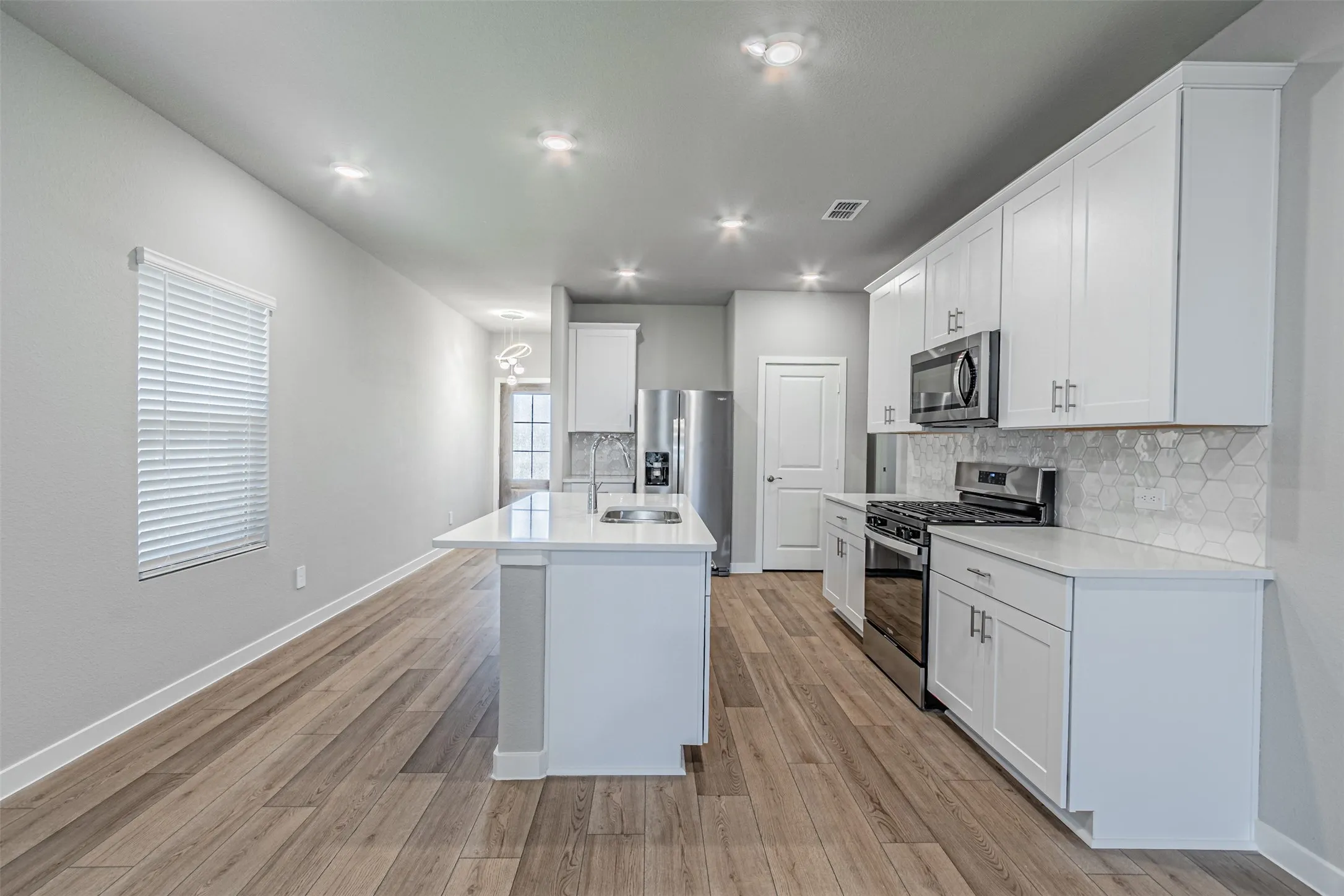 Single Family Residence For Rent in Collin County , 6005 alderton Drive, Mc Kinney, Texas 75071, 4 Bedroom, 2 Bathroom, 2 Garage spaces, 1,605 Sqft, built in 2026, mls#21374590, Real Estate Agent in Mc Kinney, Homes For Rent in Collin county, Homes For Rent in Mc Kinney, Realtor in Mc Kinney Texas, Real Estate Brokerage Independent Realty Texas, Luminita Cordes Realtor