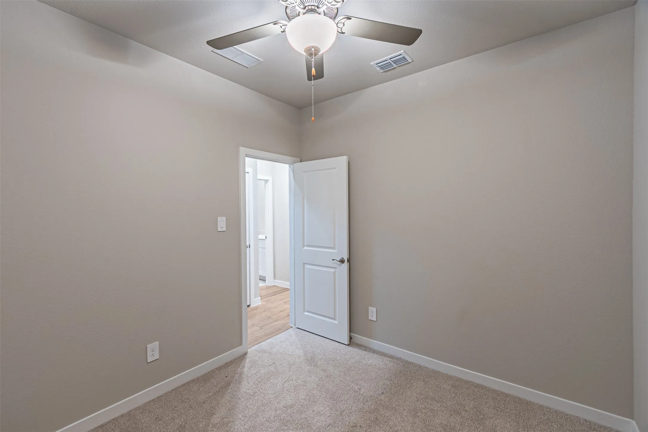 Single Family Residence For Rent in Collin County , 6005 alderton Drive, Mc Kinney, Texas 75071, 4 Bedroom, 2 Bathroom, 2 Garage spaces, 1,605 Sqft, built in 2026, mls#21374590, Real Estate Agent in Mc Kinney, Homes For Rent in Collin county, Homes For Rent in Mc Kinney, Realtor in Mc Kinney Texas, Real Estate Brokerage Independent Realty Texas, Luminita Cordes Realtor