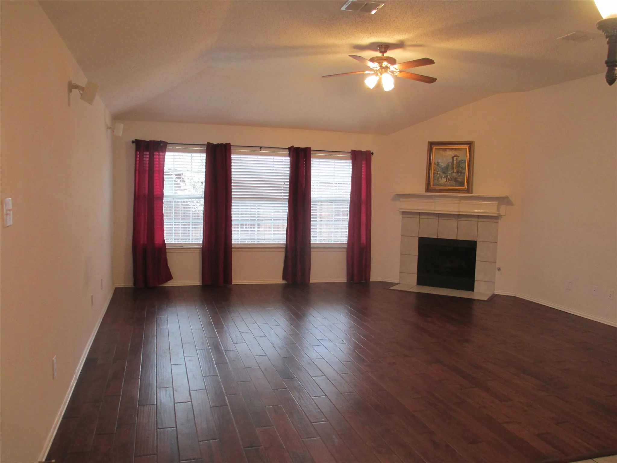 Single Family Residence For Rent in Collin County , 6005 Jewel Drive, Mc Kinney, Texas 75070, 3 Bedroom, 2 Bathroom, 2 Garage spaces, 1,994 Sqft, built in 2000, mls#21374591, Real Estate Agent in Mc Kinney, Homes For Rent in Collin county, Homes For Rent in Mc Kinney, Realtor in Mc Kinney Texas, Real Estate Brokerage Independent Realty Texas, Luminita Cordes Realtor