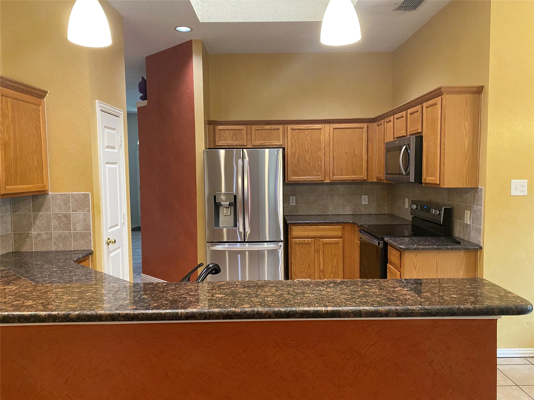 Single Family Residence For Rent in Collin County , 6005 Jewel Drive, Mc Kinney, Texas 75070, 3 Bedroom, 2 Bathroom, 2 Garage spaces, 1,994 Sqft, built in 2000, mls#21374591, Real Estate Agent in Mc Kinney, Homes For Rent in Collin county, Homes For Rent in Mc Kinney, Realtor in Mc Kinney Texas, Real Estate Brokerage Independent Realty Texas, Luminita Cordes Realtor