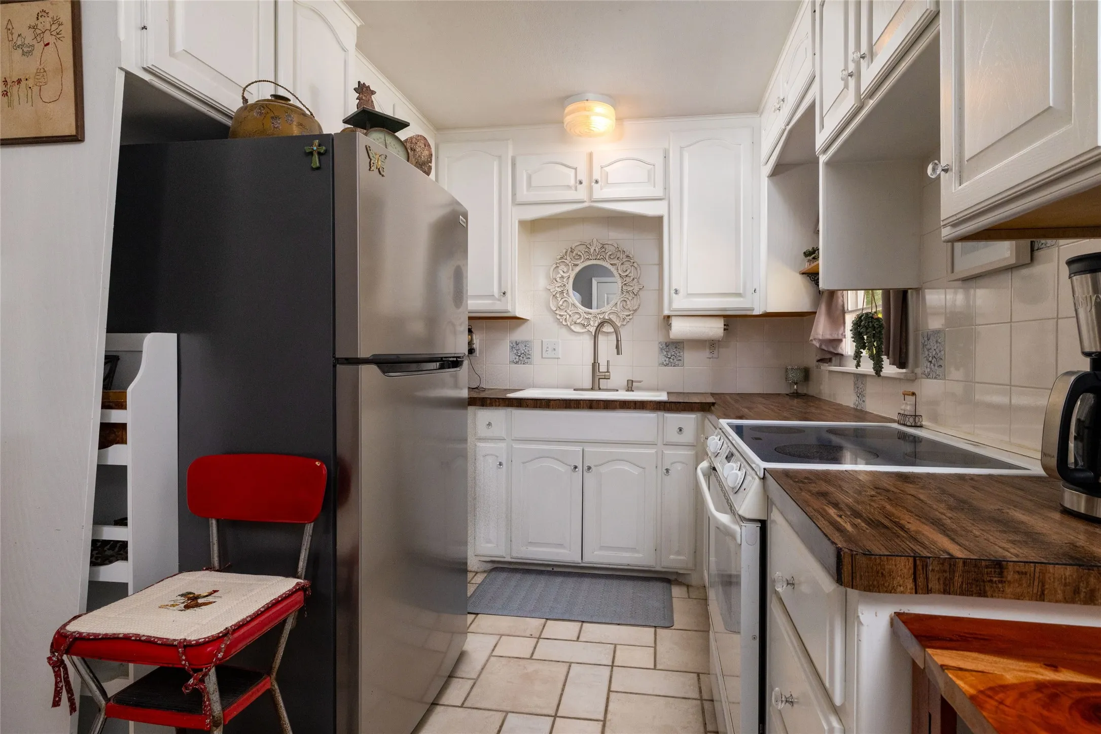 Single Family Residence For Sale in Parker County , 1209 Grace Street, Weatherford, Texas 76086, 2 Bedroom, 1 Bathroom, 1 Garage spaces, 842 Sqft, built in 1950, mls#21374527, Real Estate Agent in Weatherford, Homes For Sale in Parker county, Homes For Sale in Weatherford, Realtor in Weatherford Texas, Real Estate Brokerage Independent Realty Texas, Luminita Cordes Realtor