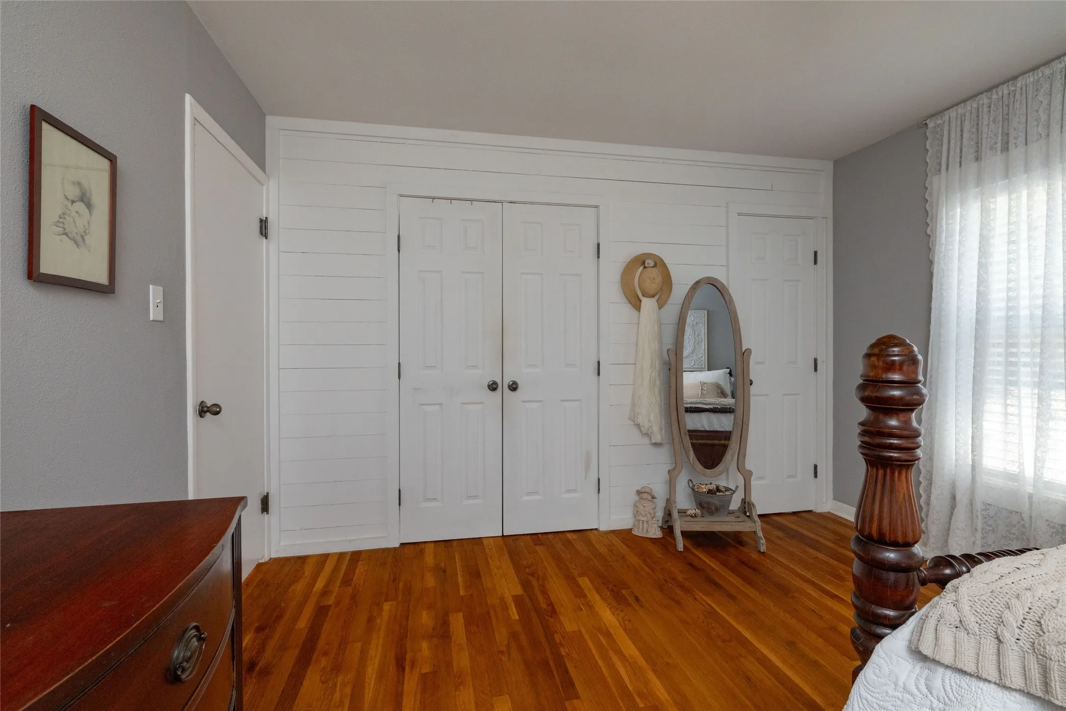 Single Family Residence For Sale in Parker County , 1209 Grace Street, Weatherford, Texas 76086, 2 Bedroom, 1 Bathroom, 1 Garage spaces, 842 Sqft, built in 1950, mls#21374527, Real Estate Agent in Weatherford, Homes For Sale in Parker county, Homes For Sale in Weatherford, Realtor in Weatherford Texas, Real Estate Brokerage Independent Realty Texas, Luminita Cordes Realtor