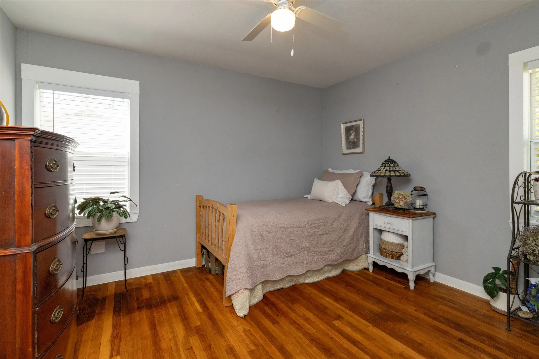 Single Family Residence For Sale in Parker County , 1209 Grace Street, Weatherford, Texas 76086, 2 Bedroom, 1 Bathroom, 1 Garage spaces, 842 Sqft, built in 1950, mls#21374527, Real Estate Agent in Weatherford, Homes For Sale in Parker county, Homes For Sale in Weatherford, Realtor in Weatherford Texas, Real Estate Brokerage Independent Realty Texas, Luminita Cordes Realtor