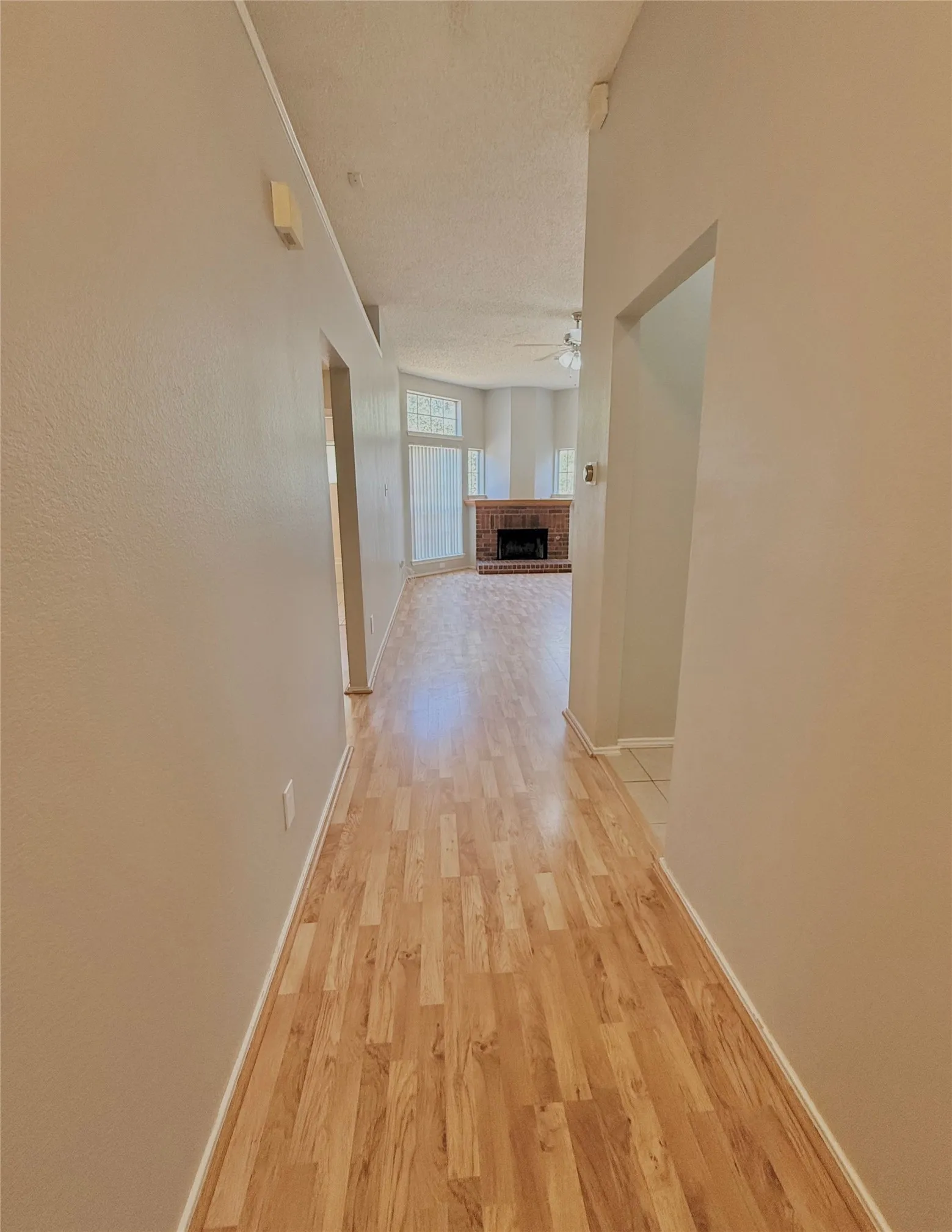Single Family Residence For Rent in Denton County , 1912 Centenary Drive, Flower Mound, Texas 75028, 3 Bedroom, 2 Bathroom, 2 Garage spaces, 1,357 Sqft, built in 1992, mls#21373965, Real Estate Agent in Flower Mound, Homes For Rent in Denton county, Homes For Rent in Flower Mound, Realtor in Flower Mound Texas, Real Estate Brokerage Independent Realty Texas, Luminita Cordes Realtor