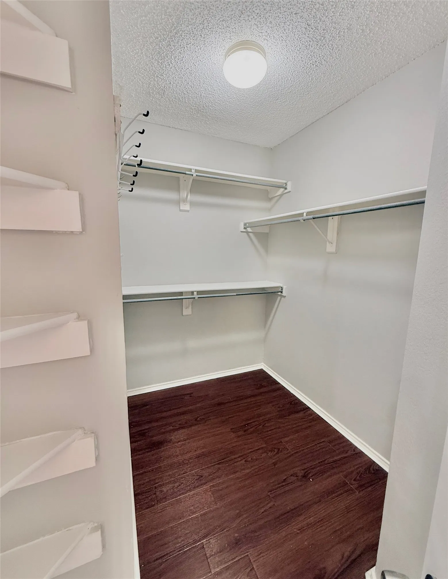 Single Family Residence For Rent in Denton County , 1912 Centenary Drive, Flower Mound, Texas 75028, 3 Bedroom, 2 Bathroom, 2 Garage spaces, 1,357 Sqft, built in 1992, mls#21373965, Real Estate Agent in Flower Mound, Homes For Rent in Denton county, Homes For Rent in Flower Mound, Realtor in Flower Mound Texas, Real Estate Brokerage Independent Realty Texas, Luminita Cordes Realtor