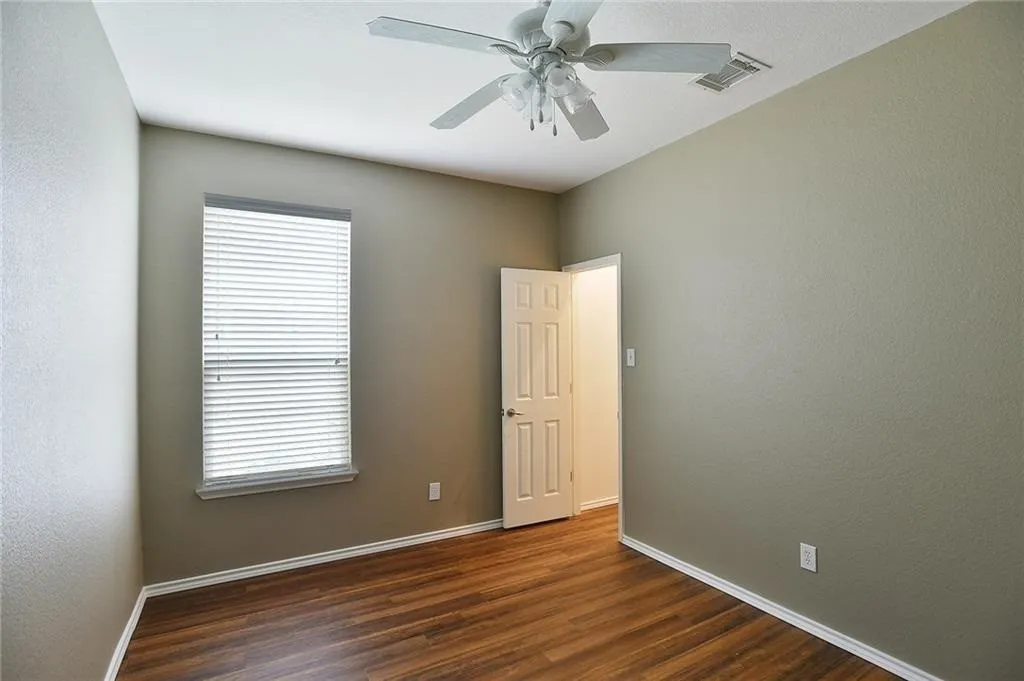 Single Family Residence For Sale in Denton County , 9109 Nathaniel Drive, Providence Village, Texas 76227, 3 Bedroom, 2 Bathroom, 2 Garage spaces, 1,232 Sqft, built in 2007, mls#21374596, Real Estate Agent in Providence Village, Homes For Sale in Denton county, Homes For Sale in Providence Village, Realtor in Providence Village Texas, Real Estate Brokerage Independent Realty Texas, Luminita Cordes Realtor