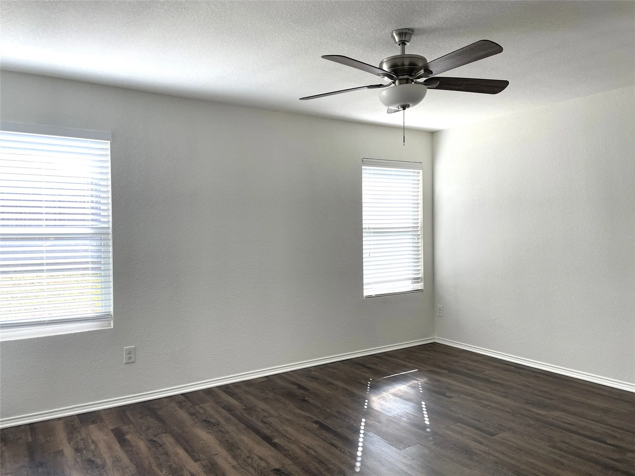 Single Family Residence For Rent in Grayson County , 1305 Swan Ridge Drive, Sherman, Texas 75092, 3 Bedroom, 2 Bathroom, 2 Garage spaces, 1,546 Sqft, built in 2016, mls#21374598, Real Estate Agent in Sherman, Homes For Rent in Grayson county, Homes For Rent in Sherman, Realtor in Sherman Texas, Real Estate Brokerage Independent Realty Texas, Luminita Cordes Realtor