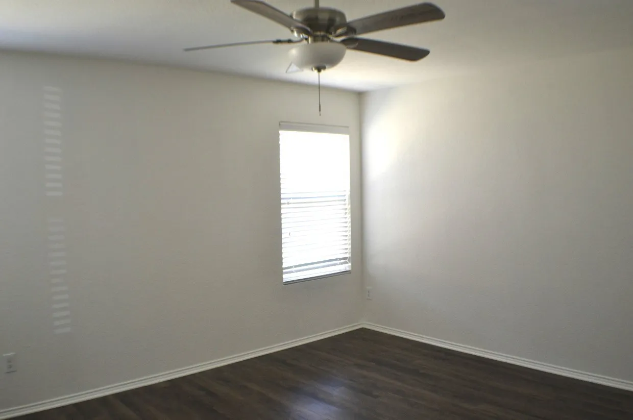 Single Family Residence For Rent in Grayson County , 1305 Swan Ridge Drive, Sherman, Texas 75092, 3 Bedroom, 2 Bathroom, 2 Garage spaces, 1,546 Sqft, built in 2016, mls#21374598, Real Estate Agent in Sherman, Homes For Rent in Grayson county, Homes For Rent in Sherman, Realtor in Sherman Texas, Real Estate Brokerage Independent Realty Texas, Luminita Cordes Realtor