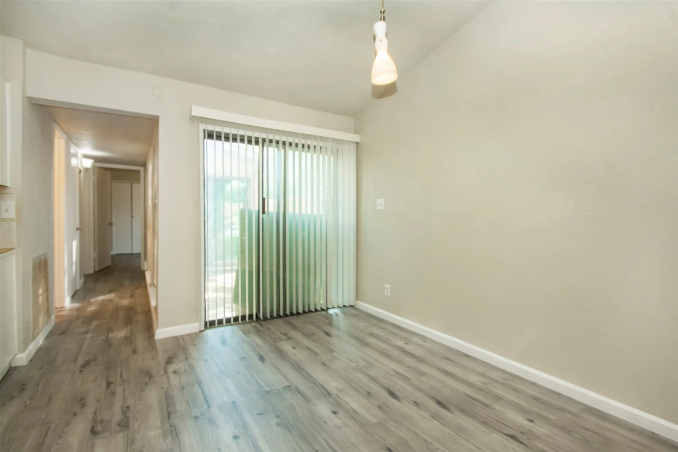Duplex For Rent in Dallas County , 7062 Pineberry Road, Dallas, Texas 75249, 3 Bedroom, 2 Bathroom, Garage spaces, 1,256 Sqft, built in 1981, mls#21374599, Real Estate Agent in Dallas, Homes For Rent in Dallas county, Homes For Rent in Dallas, Realtor in Dallas Texas, Real Estate Brokerage Independent Realty Texas, Luminita Cordes Realtor