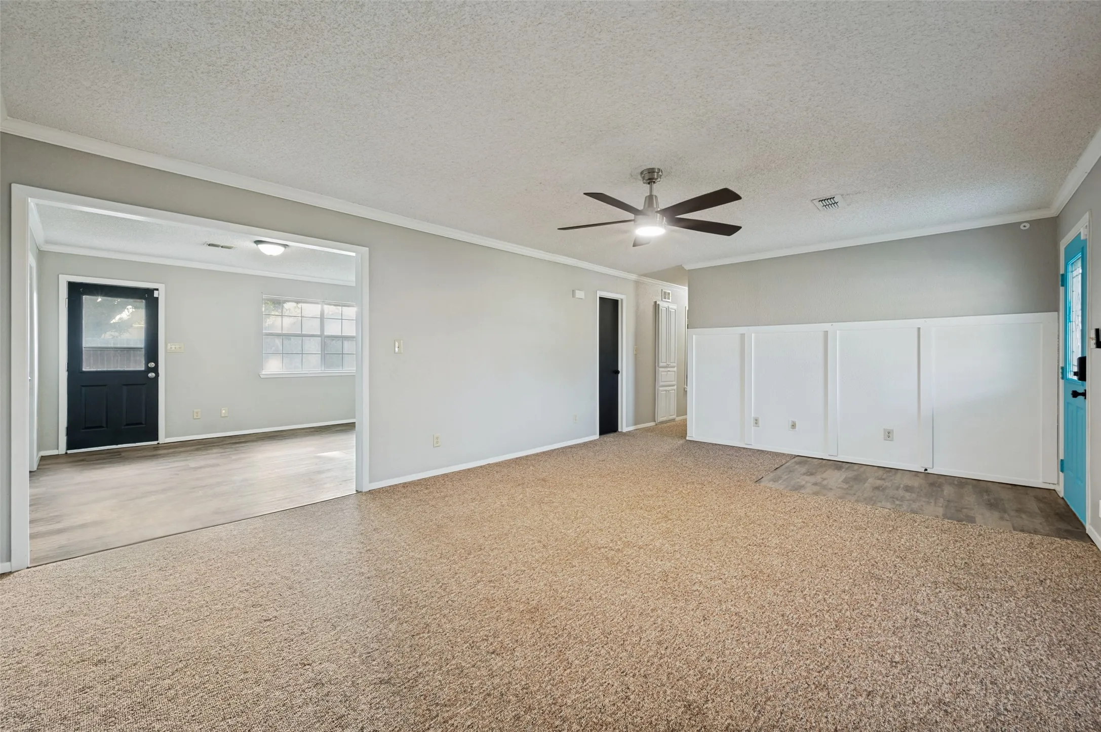 Single Family Residence For Sale in Grayson County , 101 Sara Court, Collinsville, Texas 76233, 3 Bedroom, 2 Bathroom, Garage spaces, 1,502 Sqft, built in 2008, mls#21374602, Real Estate Agent in Collinsville, Homes For Sale in Grayson county, Homes For Sale in Collinsville, Realtor in Collinsville Texas, Real Estate Brokerage Independent Realty Texas, Luminita Cordes Realtor
