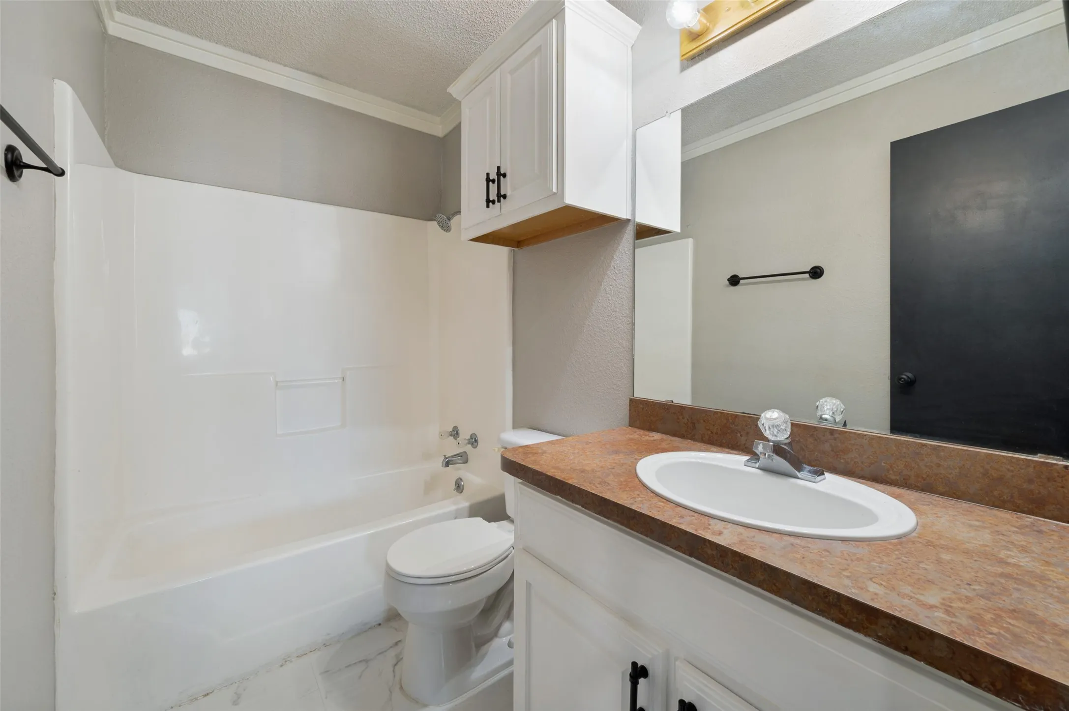 Single Family Residence For Sale in Grayson County , 101 Sara Court, Collinsville, Texas 76233, 3 Bedroom, 2 Bathroom, Garage spaces, 1,502 Sqft, built in 2008, mls#21374602, Real Estate Agent in Collinsville, Homes For Sale in Grayson county, Homes For Sale in Collinsville, Realtor in Collinsville Texas, Real Estate Brokerage Independent Realty Texas, Luminita Cordes Realtor