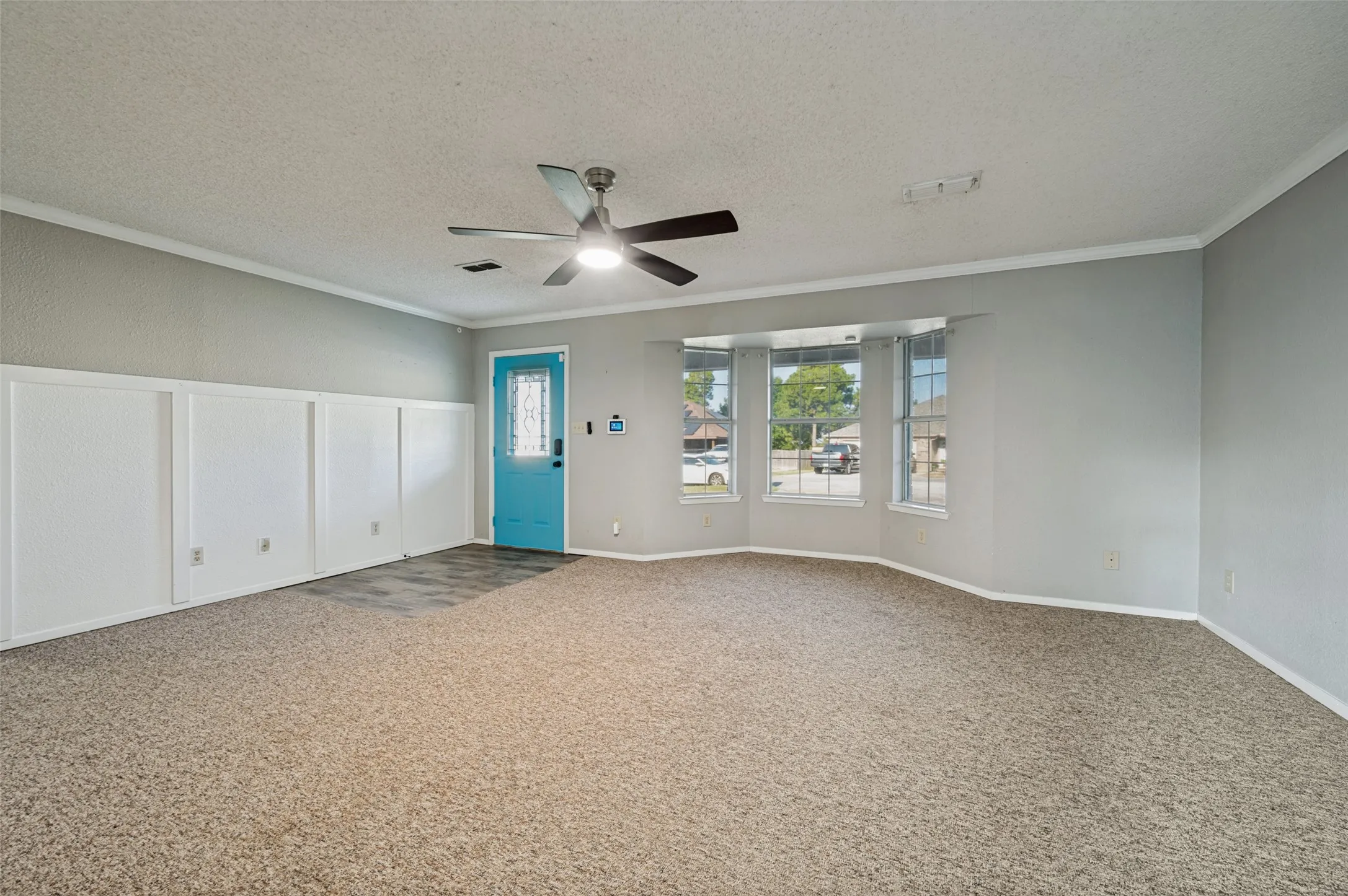 Single Family Residence For Sale in Grayson County , 101 Sara Court, Collinsville, Texas 76233, 3 Bedroom, 2 Bathroom, Garage spaces, 1,502 Sqft, built in 2008, mls#21374602, Real Estate Agent in Collinsville, Homes For Sale in Grayson county, Homes For Sale in Collinsville, Realtor in Collinsville Texas, Real Estate Brokerage Independent Realty Texas, Luminita Cordes Realtor