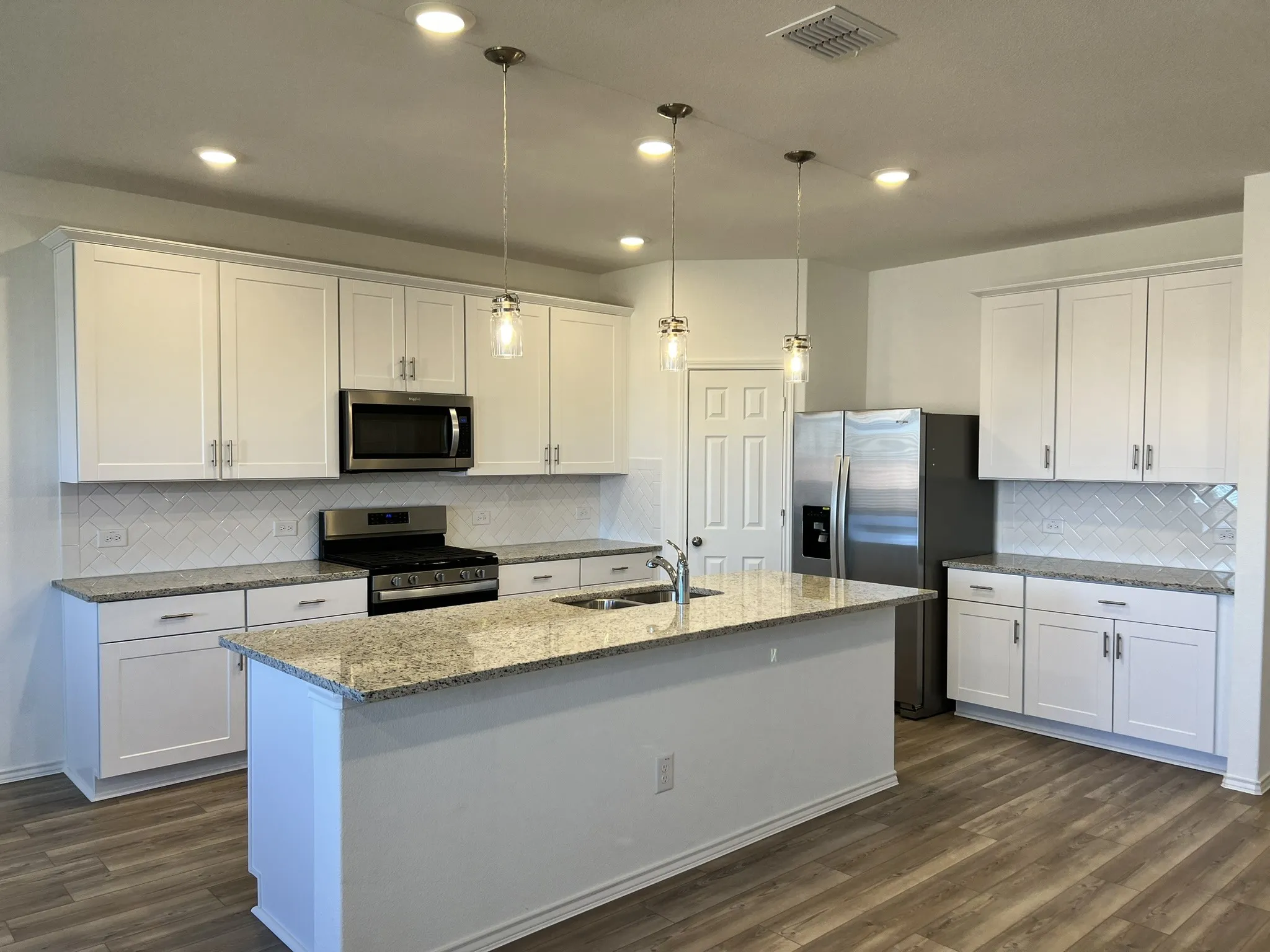 Single Family Residence For Rent in Collin County , 612 Agarita Way, Princeton, Texas 75407, 5 Bedroom, 3 Bathroom, 2 Garage spaces, 3,079 Sqft, built in 2024, mls#21374604, Real Estate Agent in Princeton, Homes For Rent in Collin county, Homes For Rent in Princeton, Realtor in Princeton Texas, Real Estate Brokerage Independent Realty Texas, Luminita Cordes Realtor
