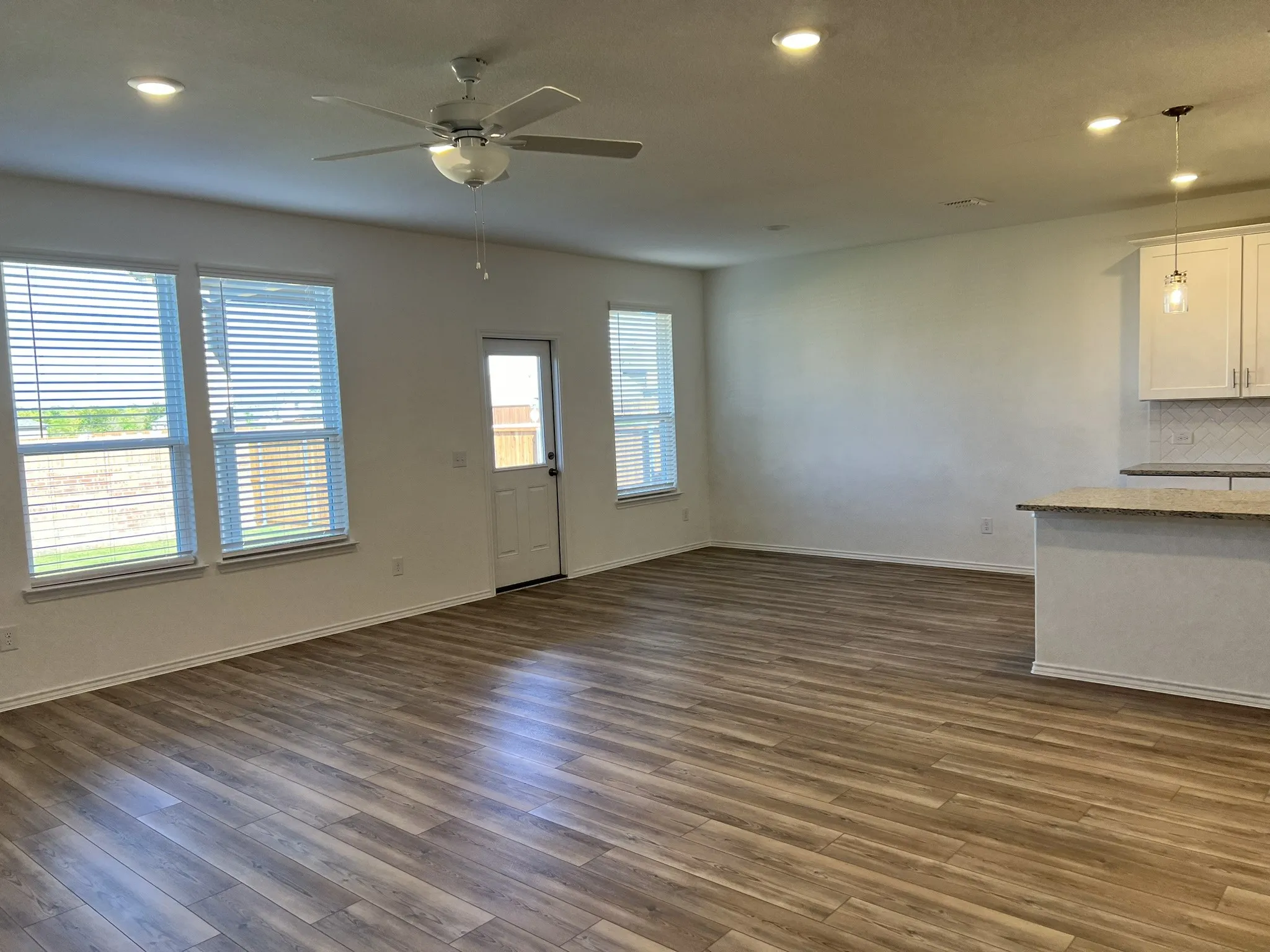 Single Family Residence For Rent in Collin County , 612 Agarita Way, Princeton, Texas 75407, 5 Bedroom, 3 Bathroom, 2 Garage spaces, 3,079 Sqft, built in 2024, mls#21374604, Real Estate Agent in Princeton, Homes For Rent in Collin county, Homes For Rent in Princeton, Realtor in Princeton Texas, Real Estate Brokerage Independent Realty Texas, Luminita Cordes Realtor