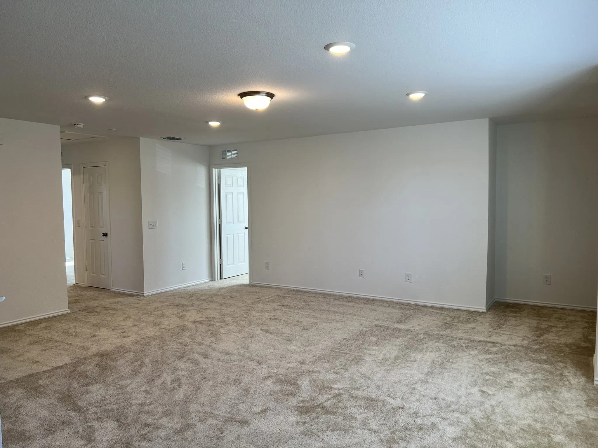 Single Family Residence For Rent in Collin County , 612 Agarita Way, Princeton, Texas 75407, 5 Bedroom, 3 Bathroom, 2 Garage spaces, 3,079 Sqft, built in 2024, mls#21374604, Real Estate Agent in Princeton, Homes For Rent in Collin county, Homes For Rent in Princeton, Realtor in Princeton Texas, Real Estate Brokerage Independent Realty Texas, Luminita Cordes Realtor