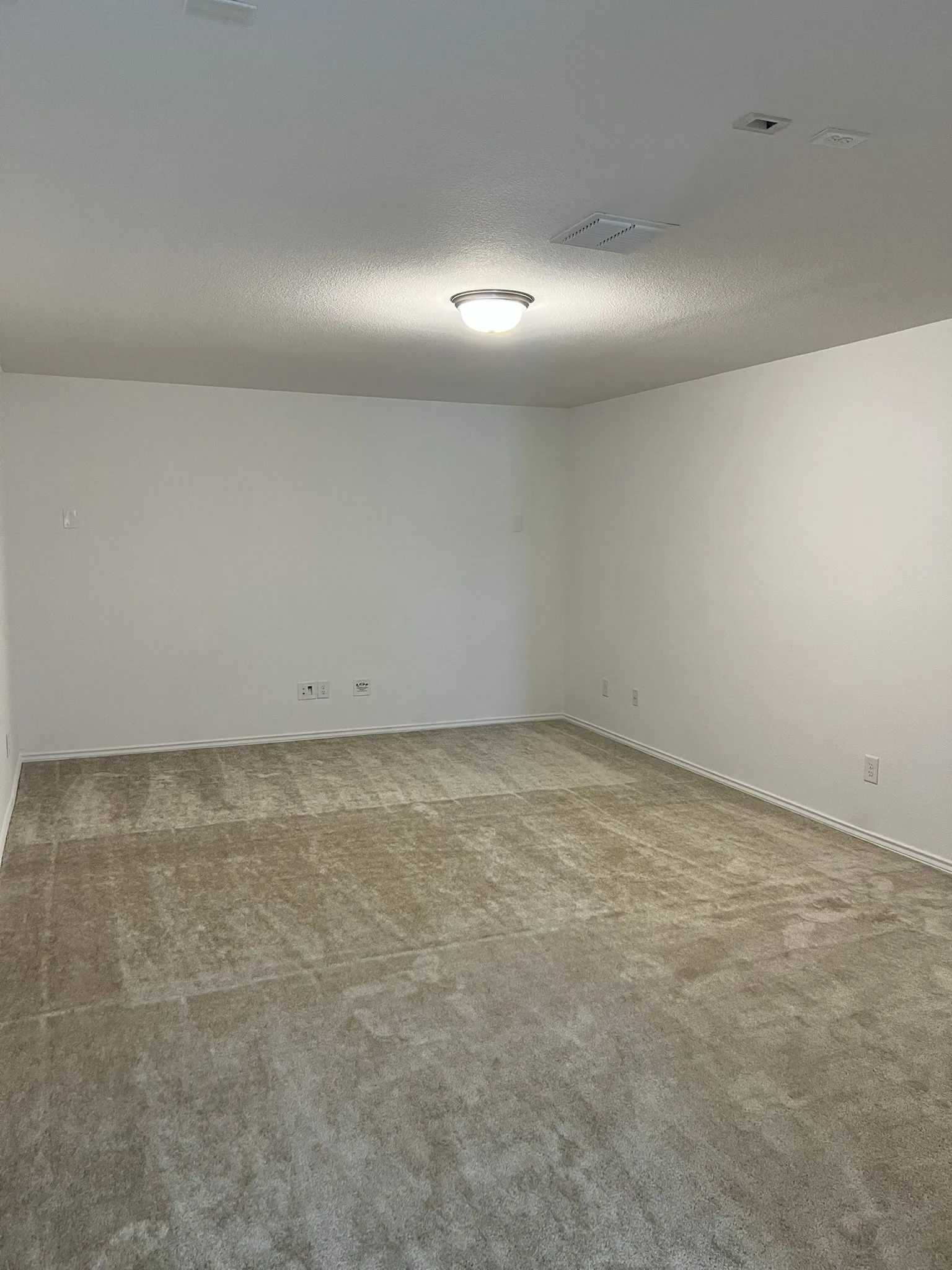 Single Family Residence For Rent in Collin County , 612 Agarita Way, Princeton, Texas 75407, 5 Bedroom, 3 Bathroom, 2 Garage spaces, 3,079 Sqft, built in 2024, mls#21374604, Real Estate Agent in Princeton, Homes For Rent in Collin county, Homes For Rent in Princeton, Realtor in Princeton Texas, Real Estate Brokerage Independent Realty Texas, Luminita Cordes Realtor