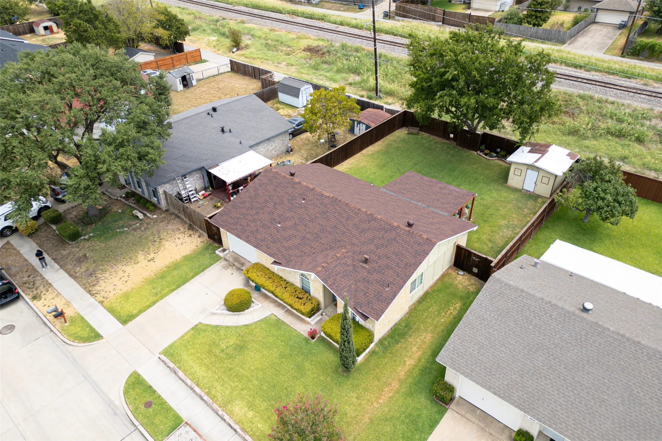 Single Family Residence For Sale in Denton County , 2916 Lockwood Drive, Carrollton, Texas 75007, 3 Bedroom, 2 Bathroom, 1 Garage spaces, 1,264 Sqft, built in 1972, mls#21370298, Real Estate Agent in Carrollton, Homes For Sale in Denton county, Homes For Sale in Carrollton, Realtor in Carrollton Texas, Real Estate Brokerage Independent Realty Texas, Luminita Cordes Realtor