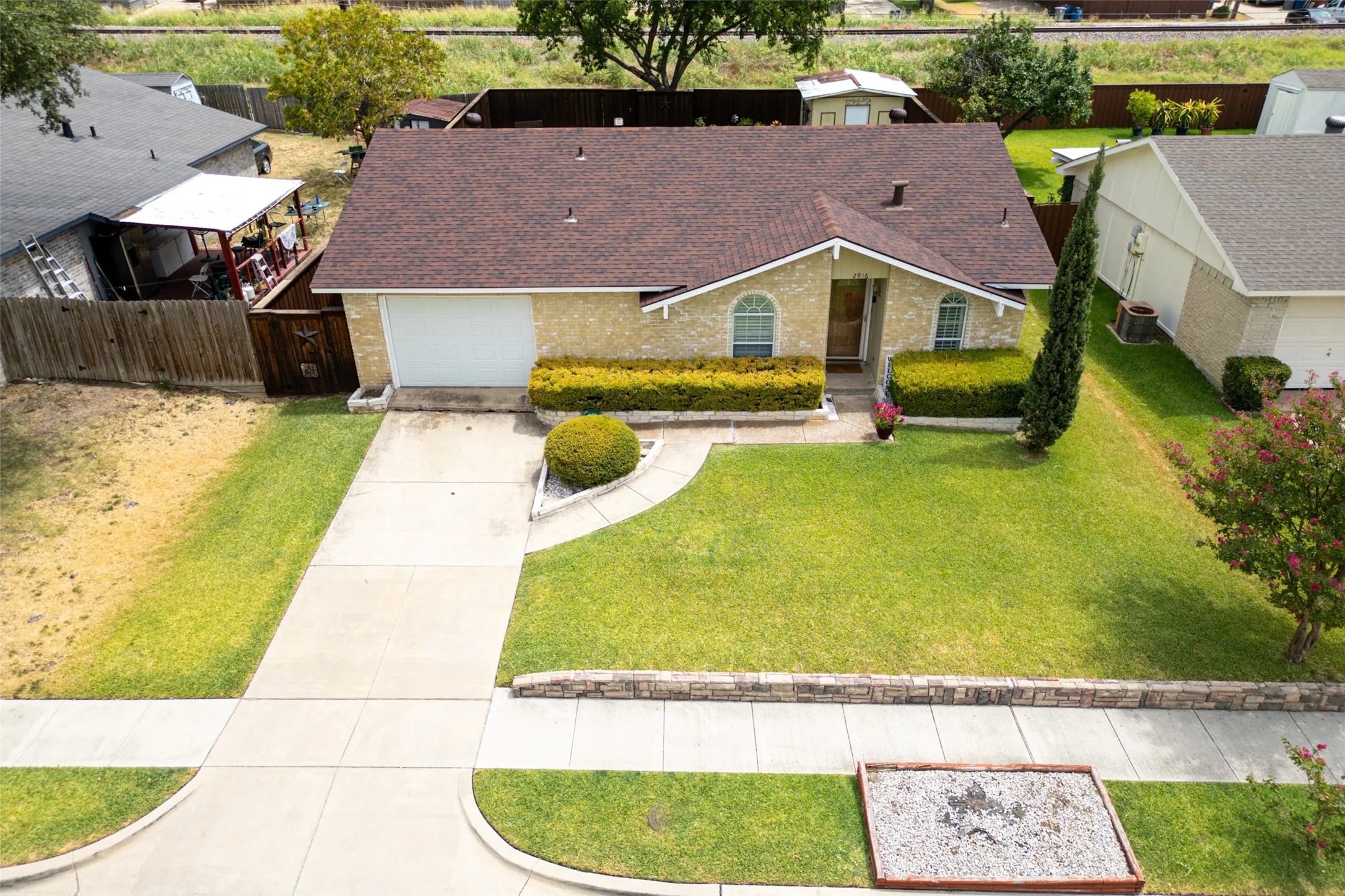 Single Family Residence For Sale in Denton County , 2916 Lockwood Drive, Carrollton, Texas 75007, 3 Bedroom, 2 Bathroom, 1 Garage spaces, 1,264 Sqft, built in 1972, mls#21370298, Real Estate Agent in Carrollton, Homes For Sale in Denton county, Homes For Sale in Carrollton, Realtor in Carrollton Texas, Real Estate Brokerage Independent Realty Texas, Luminita Cordes Realtor