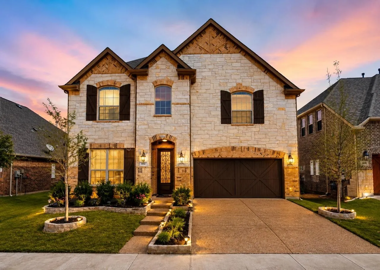 Single Family Residence For Rent in Tarrant County , 602 bridgewater Street, Euless, Texas 76039, 4 Bedroom, 4 Bathroom, 2 Garage spaces, 3,455 Sqft, built in 2016, mls#21359611, Real Estate Agent in Euless, Homes For Rent in Tarrant county, Homes For Rent in Euless, Realtor in Euless Texas, Real Estate Brokerage Independent Realty Texas, Luminita Cordes Realtor