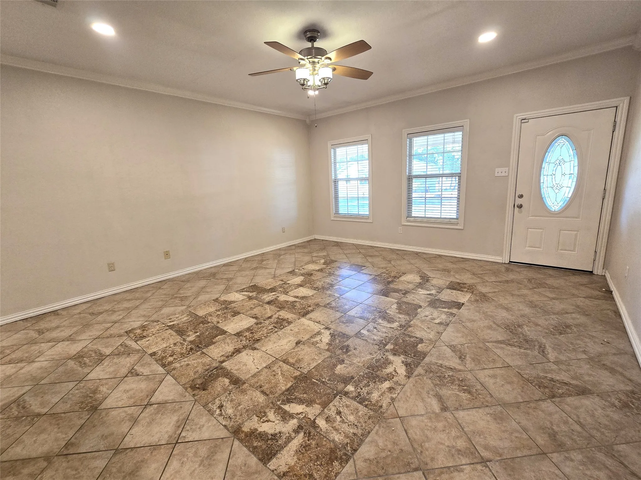 Single Family Residence For Rent in Parker County , 210 E El Camino Real, Weatherford, Texas 76087, 3 Bedroom, 2 Bathroom, Garage spaces, 1,290 Sqft, built in 2006, mls#21374124, Real Estate Agent in Weatherford, Homes For Rent in Parker county, Homes For Rent in Weatherford, Realtor in Weatherford Texas, Real Estate Brokerage Independent Realty Texas, Luminita Cordes Realtor