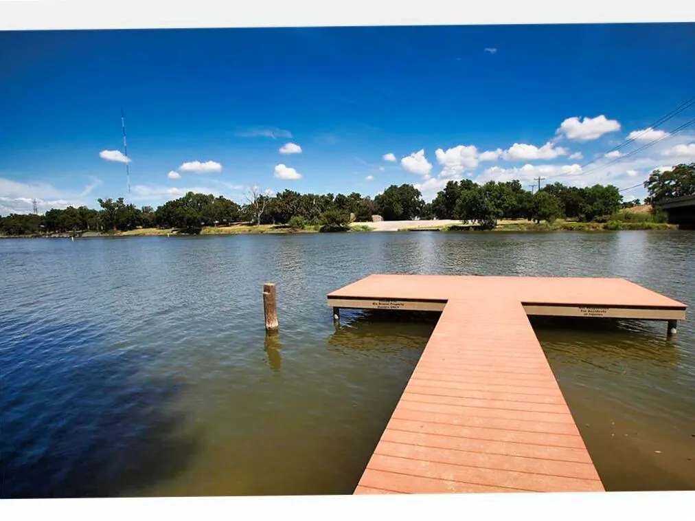 Fishing Pier & Boat Ramp