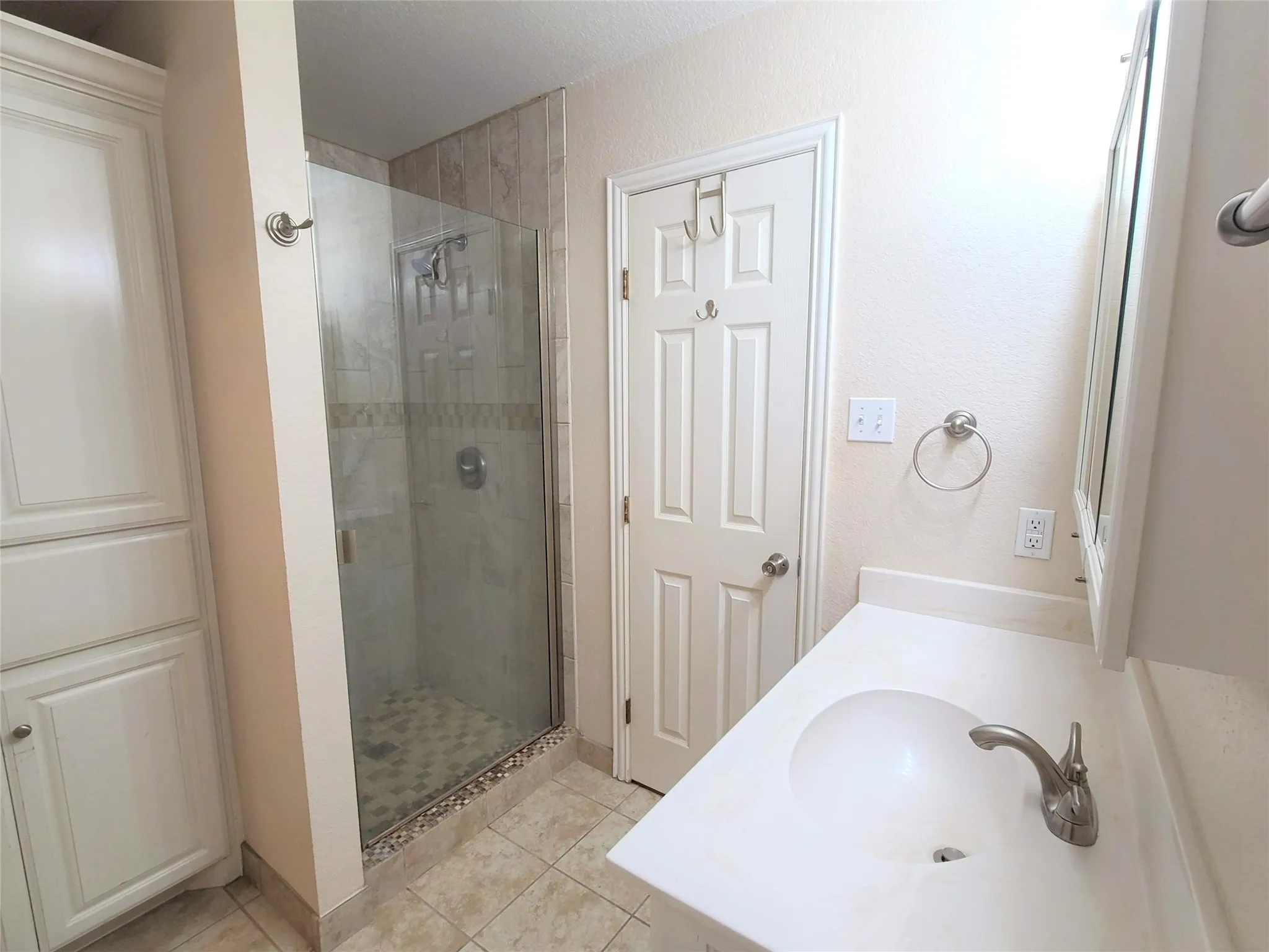 Single Family Residence For Rent in Parker County , 210 E El Camino Real, Weatherford, Texas 76087, 3 Bedroom, 2 Bathroom, Garage spaces, 1,290 Sqft, built in 2006, mls#21374124, Real Estate Agent in Weatherford, Homes For Rent in Parker county, Homes For Rent in Weatherford, Realtor in Weatherford Texas, Real Estate Brokerage Independent Realty Texas, Luminita Cordes Realtor