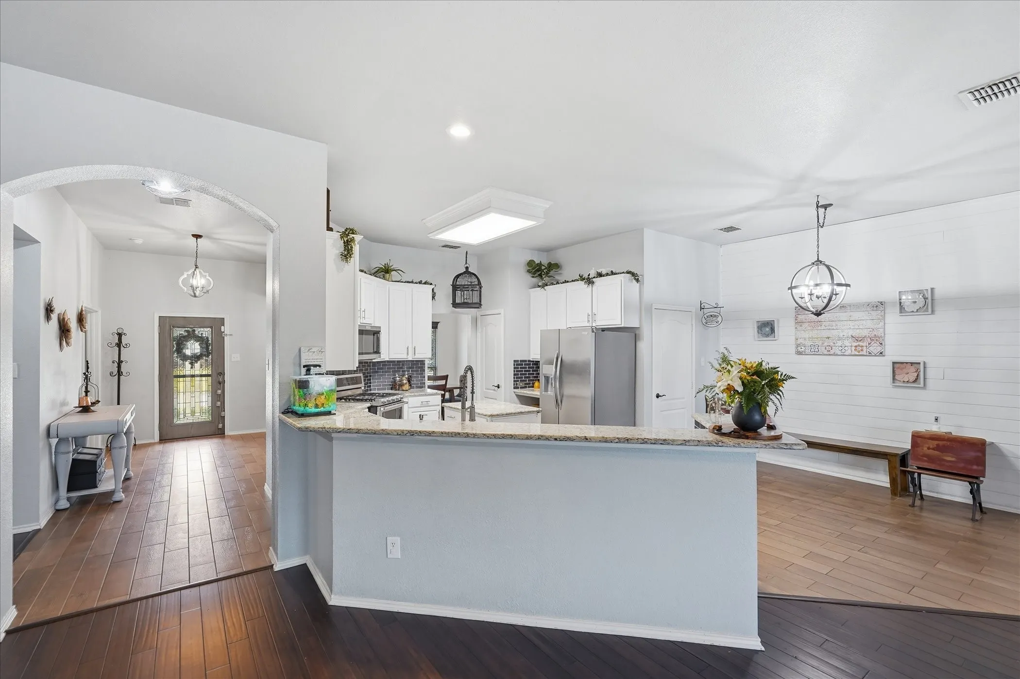 Single Family Residence For Sale in Rockwall County , 114 Clydesdale Drive, Fate, Texas 75087, 5 Bedroom, 3 Bathroom, 3 Garage spaces, 2,492 Sqft, built in 2003, mls#21374010, Real Estate Agent in Fate, Homes For Sale in Rockwall county, Homes For Sale in Fate, Realtor in Fate Texas, Real Estate Brokerage Independent Realty Texas, Luminita Cordes Realtor