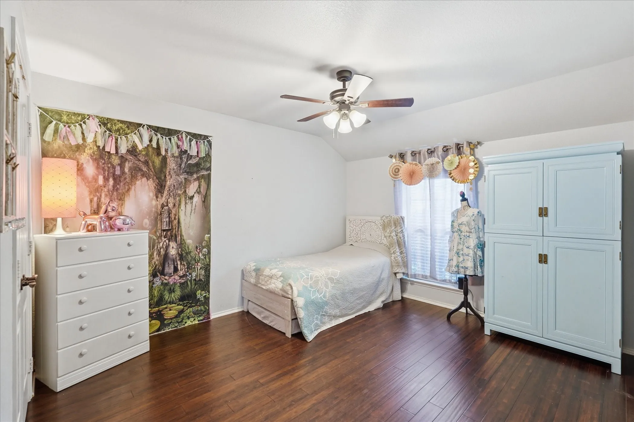 Single Family Residence For Sale in Rockwall County , 114 Clydesdale Drive, Fate, Texas 75087, 5 Bedroom, 3 Bathroom, 3 Garage spaces, 2,492 Sqft, built in 2003, mls#21374010, Real Estate Agent in Fate, Homes For Sale in Rockwall county, Homes For Sale in Fate, Realtor in Fate Texas, Real Estate Brokerage Independent Realty Texas, Luminita Cordes Realtor