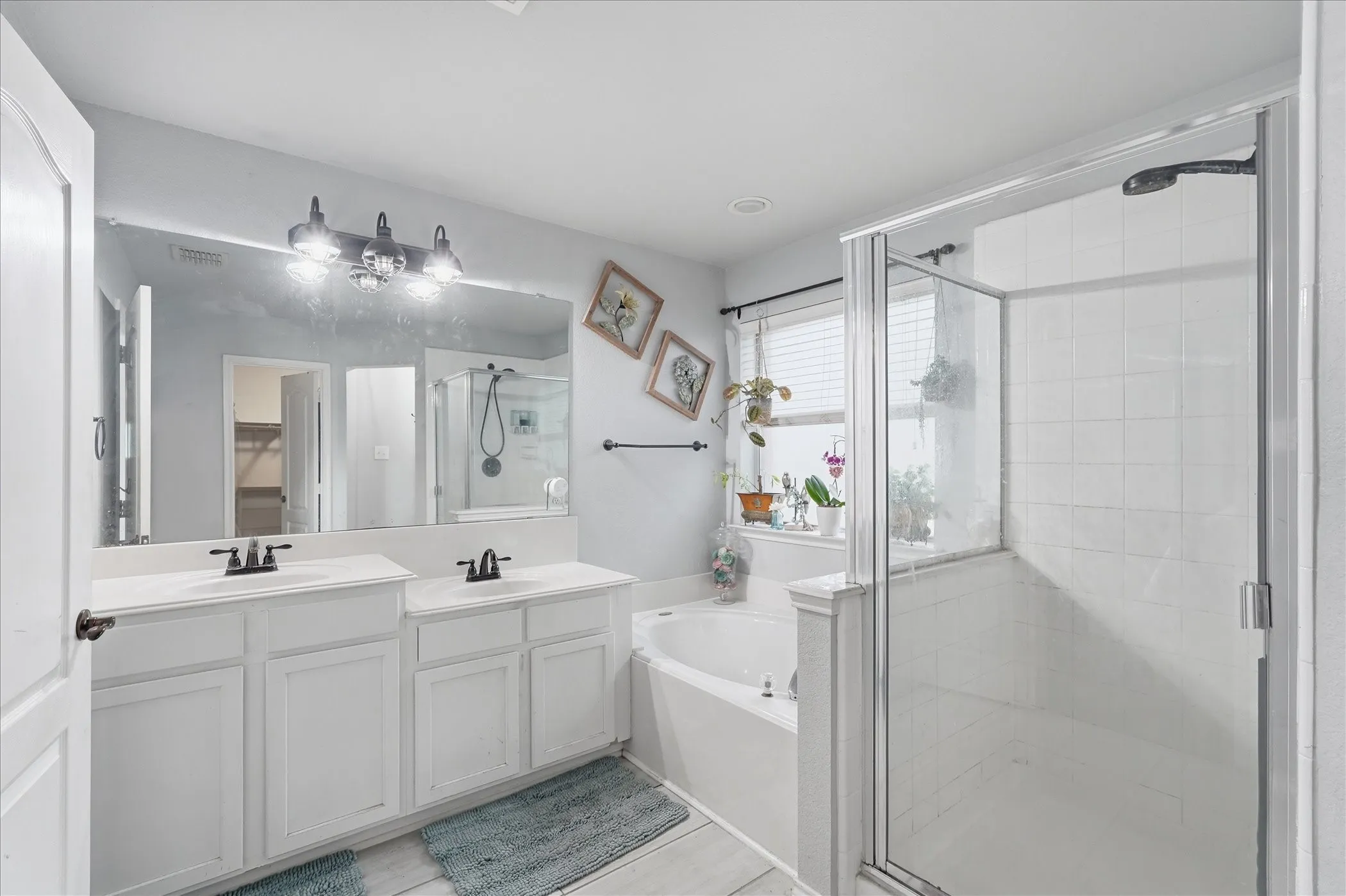 Single Family Residence For Sale in Rockwall County , 114 Clydesdale Drive, Fate, Texas 75087, 5 Bedroom, 3 Bathroom, 3 Garage spaces, 2,492 Sqft, built in 2003, mls#21374010, Real Estate Agent in Fate, Homes For Sale in Rockwall county, Homes For Sale in Fate, Realtor in Fate Texas, Real Estate Brokerage Independent Realty Texas, Luminita Cordes Realtor