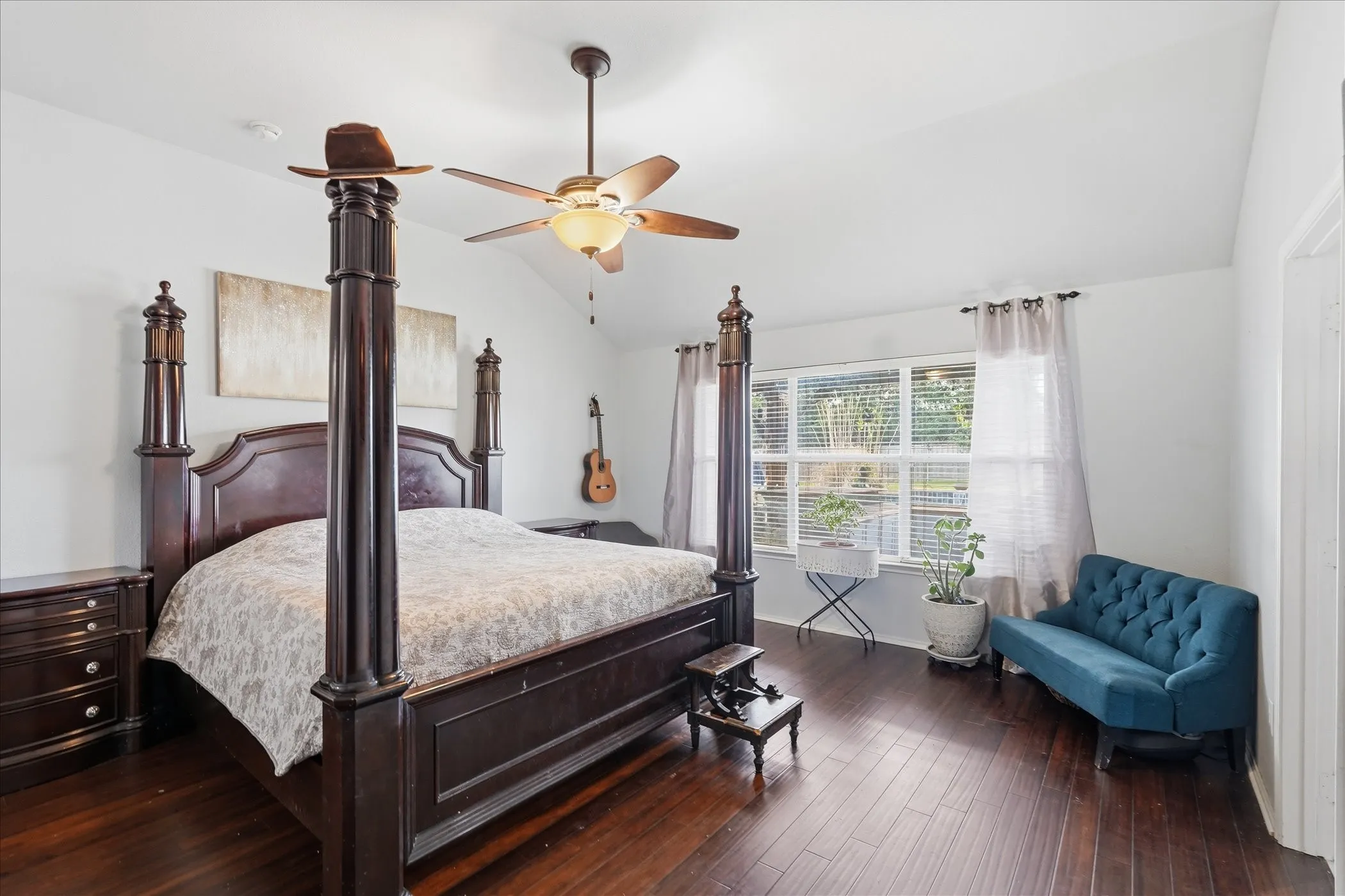 Single Family Residence For Sale in Rockwall County , 114 Clydesdale Drive, Fate, Texas 75087, 5 Bedroom, 3 Bathroom, 3 Garage spaces, 2,492 Sqft, built in 2003, mls#21374010, Real Estate Agent in Fate, Homes For Sale in Rockwall county, Homes For Sale in Fate, Realtor in Fate Texas, Real Estate Brokerage Independent Realty Texas, Luminita Cordes Realtor