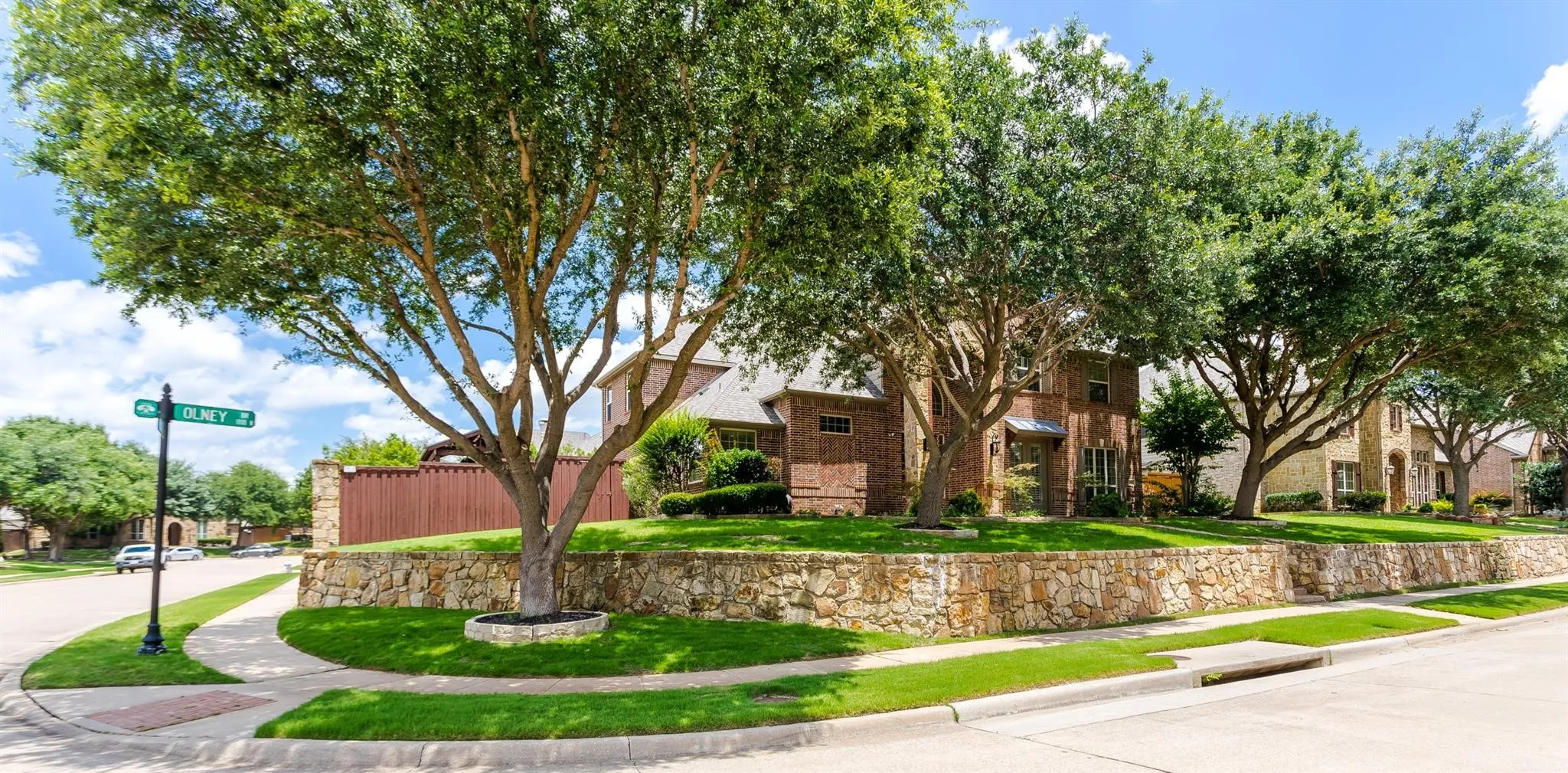 Single Family Residence For Sale in Collin County , 1838 Olney Drive, Allen, Texas 75013, 5 Bedroom, 5 Bathroom, 3 Garage spaces, 4,579 Sqft, built in 2009, mls#21374624, Real Estate Agent in Allen, Homes For Sale in Collin county, Homes For Sale in Allen, Realtor in Allen Texas, Real Estate Brokerage Independent Realty Texas, Luminita Cordes Realtor
