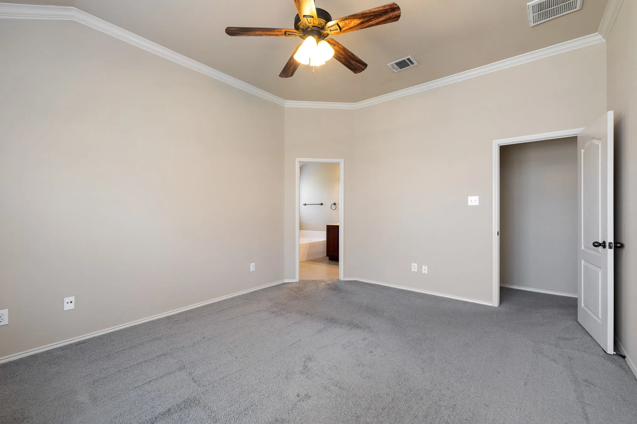 Single Family Residence For Rent in Tarrant County , 6237 Chalk Hollow Drive, Fort Worth, Texas 76179, 3 Bedroom, 2 Bathroom, 2 Garage spaces, 1,751 Sqft, built in 2008, mls#21374460, Real Estate Agent in Fort Worth, Homes For Rent in Tarrant county, Homes For Rent in Fort Worth, Realtor in Fort Worth Texas, Real Estate Brokerage Independent Realty Texas, Luminita Cordes Realtor