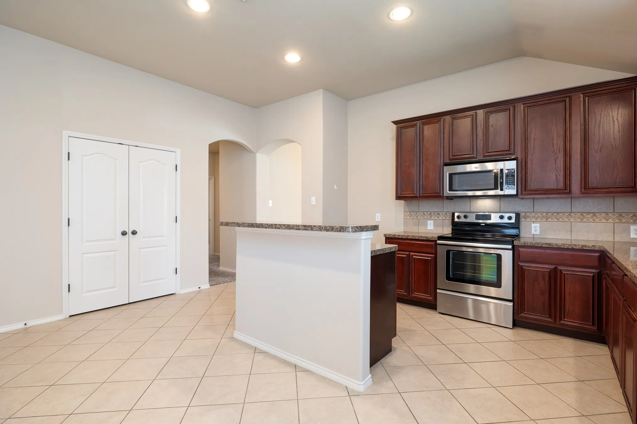 Single Family Residence For Rent in Tarrant County , 6237 Chalk Hollow Drive, Fort Worth, Texas 76179, 3 Bedroom, 2 Bathroom, 2 Garage spaces, 1,751 Sqft, built in 2008, mls#21374460, Real Estate Agent in Fort Worth, Homes For Rent in Tarrant county, Homes For Rent in Fort Worth, Realtor in Fort Worth Texas, Real Estate Brokerage Independent Realty Texas, Luminita Cordes Realtor