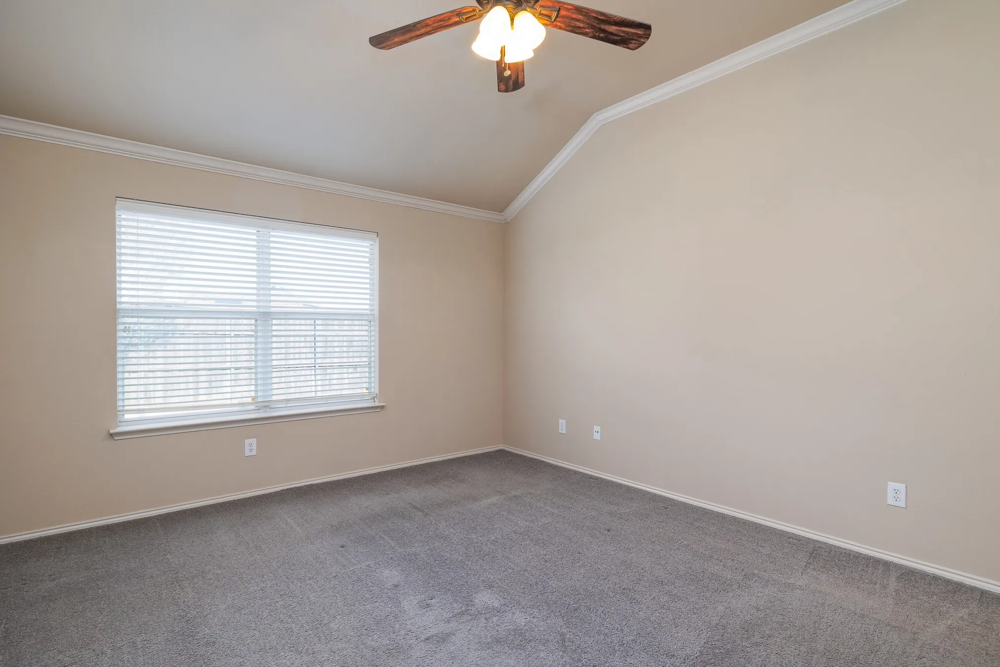 Single Family Residence For Rent in Tarrant County , 6237 Chalk Hollow Drive, Fort Worth, Texas 76179, 3 Bedroom, 2 Bathroom, 2 Garage spaces, 1,751 Sqft, built in 2008, mls#21374460, Real Estate Agent in Fort Worth, Homes For Rent in Tarrant county, Homes For Rent in Fort Worth, Realtor in Fort Worth Texas, Real Estate Brokerage Independent Realty Texas, Luminita Cordes Realtor