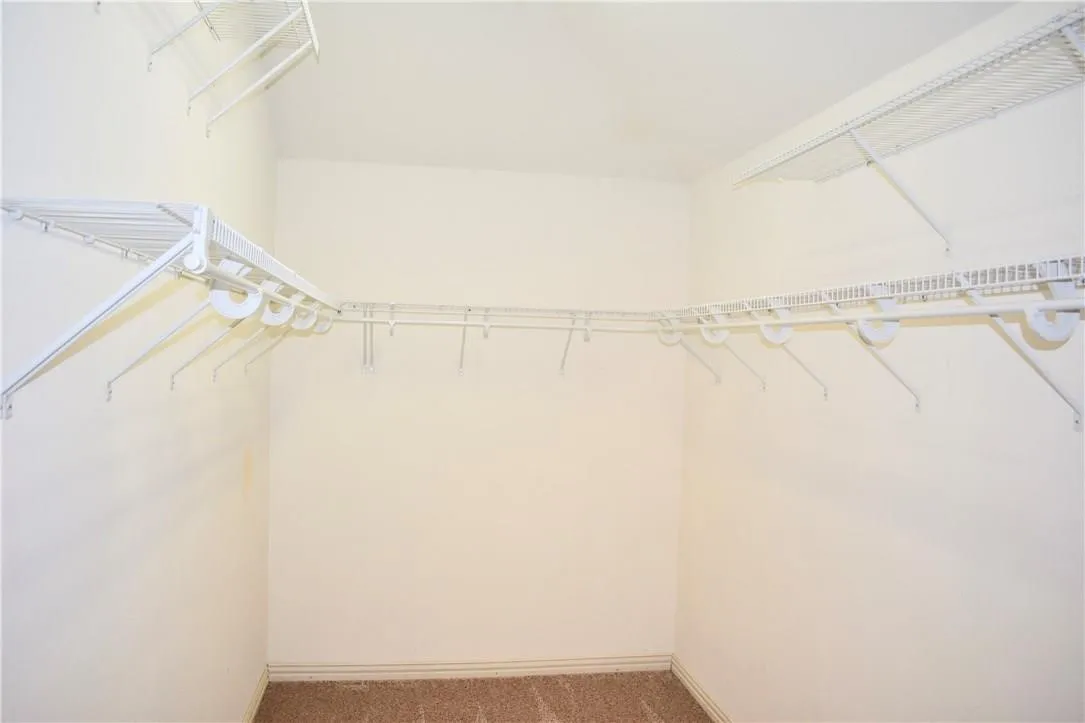 Single Family Residence For Rent in Tarrant County , 6245 Trinity Creek Drive, Fort Worth, Texas 76179, 3 Bedroom, 2 Bathroom, 2 Garage spaces, 1,770 Sqft, built in 2005, mls#21374478, Real Estate Agent in Fort Worth, Homes For Rent in Tarrant county, Homes For Rent in Fort Worth, Realtor in Fort Worth Texas, Real Estate Brokerage Independent Realty Texas, Luminita Cordes Realtor