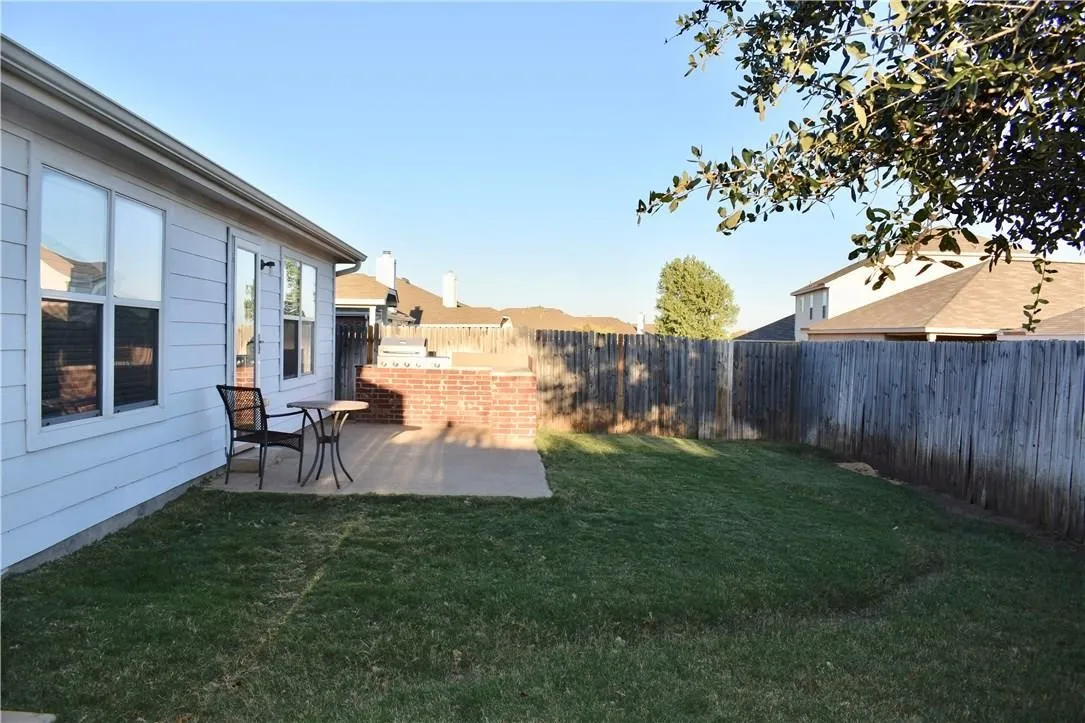 Single Family Residence For Rent in Tarrant County , 6245 Trinity Creek Drive, Fort Worth, Texas 76179, 3 Bedroom, 2 Bathroom, 2 Garage spaces, 1,770 Sqft, built in 2005, mls#21374478, Real Estate Agent in Fort Worth, Homes For Rent in Tarrant county, Homes For Rent in Fort Worth, Realtor in Fort Worth Texas, Real Estate Brokerage Independent Realty Texas, Luminita Cordes Realtor