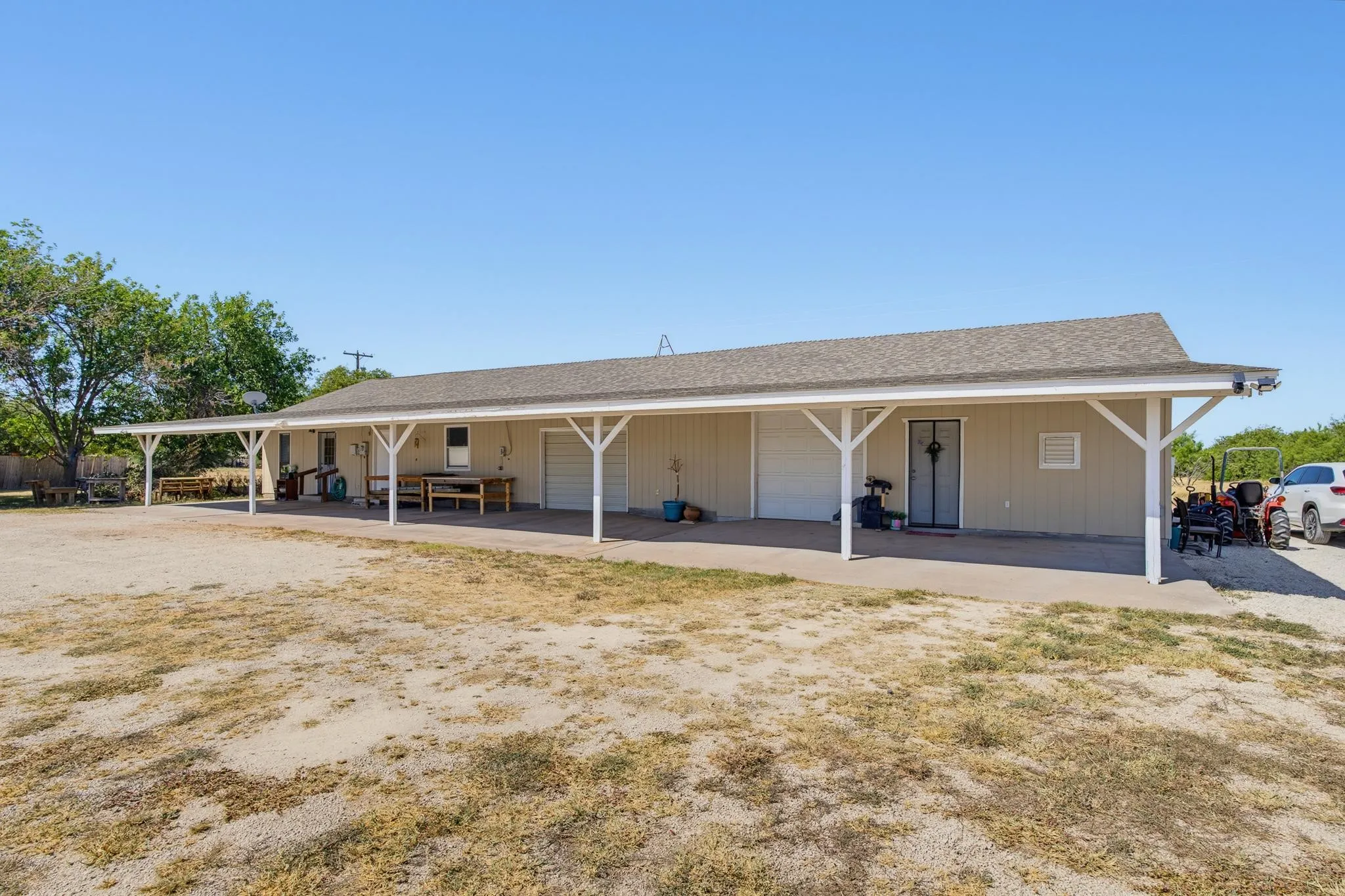 Single Family Residence For Sale in Taylor County , 1361 Larned Lane, Abilene, Texas 79602, 4 Bedroom, 3 Bathroom, 4 Garage spaces, 3,105 Sqft, built in 1995, mls#21362703, Real Estate Agent in Abilene, Homes For Sale in Taylor county, Homes For Sale in Abilene, Realtor in Abilene Texas, Real Estate Brokerage Independent Realty Texas, Luminita Cordes Realtor