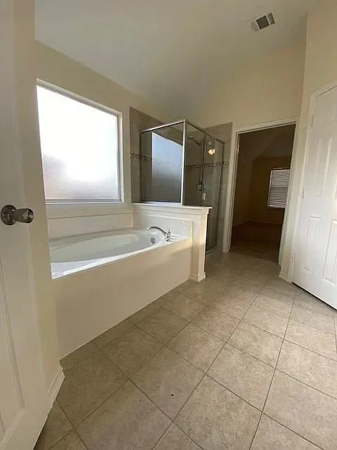 Single Family Residence For Rent in Collin County , 4437 Ridge Point Lane, Plano, Texas 75024, 4 Bedroom, 3 Bathroom, 2 Garage spaces, 2,530 Sqft, built in 2001, mls#21364090, Real Estate Agent in Plano, Homes For Rent in Collin county, Homes For Rent in Plano, Realtor in Plano Texas, Real Estate Brokerage Independent Realty Texas, Luminita Cordes Realtor