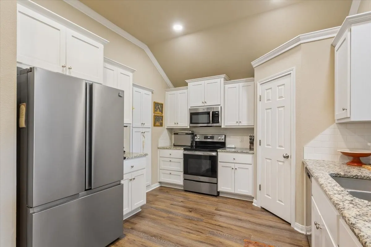 Single Family Residence For Sale in Mc Lennan County , 2518 Yoder Lane, Robinson, Texas 76706, 4 Bedroom, 2 Bathroom, 2 Garage spaces, 1,820 Sqft, built in 2021, mls#21372286, Real Estate Agent in Robinson, Homes For Sale in Mc Lennan county, Homes For Sale in Robinson, Realtor in Robinson Texas, Real Estate Brokerage Independent Realty Texas, Luminita Cordes Realtor