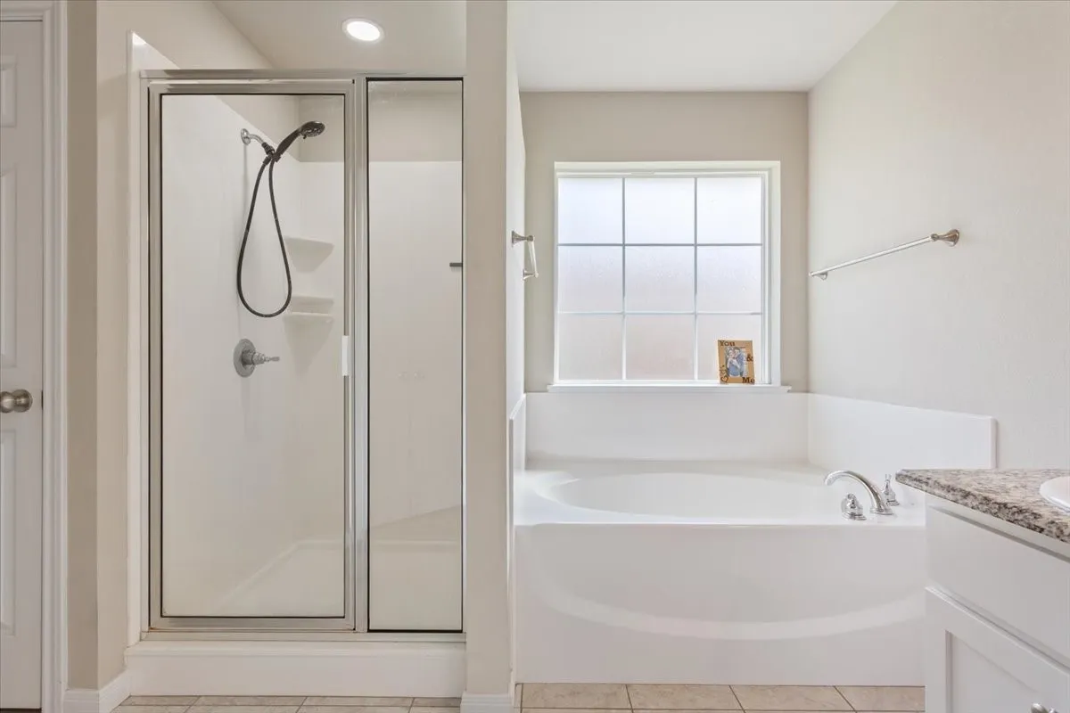 Single Family Residence For Sale in Mc Lennan County , 2518 Yoder Lane, Robinson, Texas 76706, 4 Bedroom, 2 Bathroom, 2 Garage spaces, 1,820 Sqft, built in 2021, mls#21372286, Real Estate Agent in Robinson, Homes For Sale in Mc Lennan county, Homes For Sale in Robinson, Realtor in Robinson Texas, Real Estate Brokerage Independent Realty Texas, Luminita Cordes Realtor